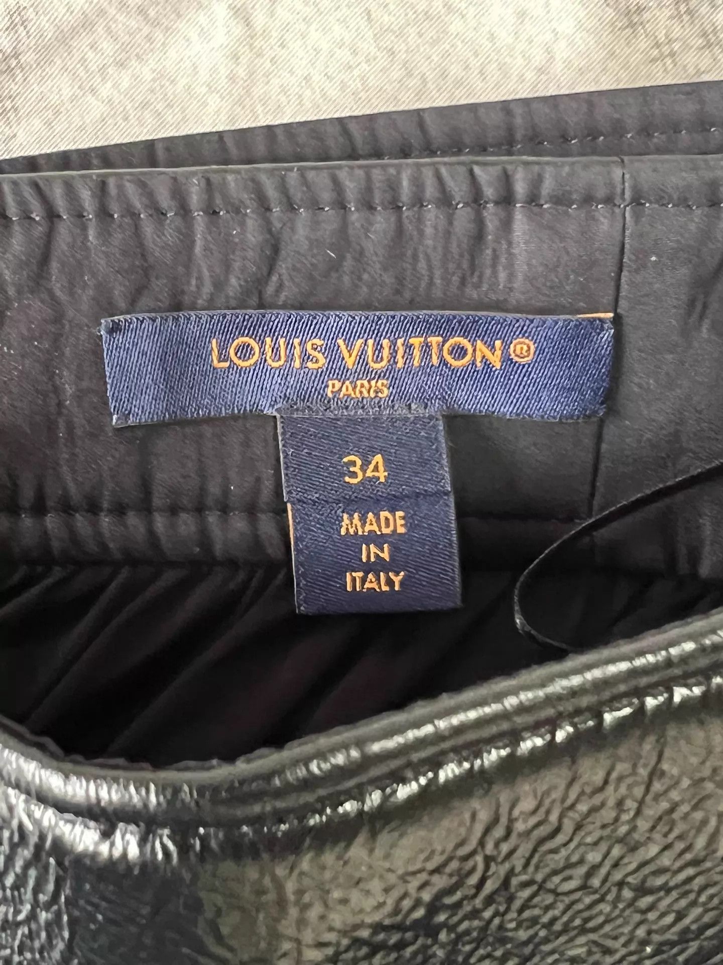 Louis Vuitton LV Women's Black Color Blocked Leather & Silk Pleated Skirt 34 Size 25" / US 0 / IT 36 - 6 Thumbnail