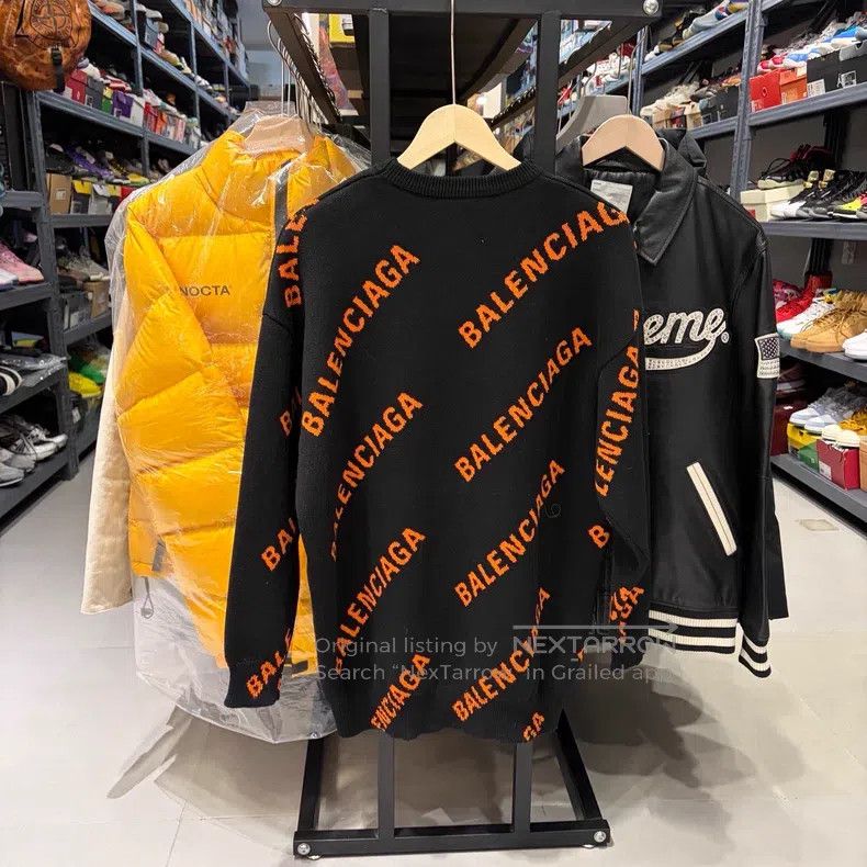 Balenciaga Balenciaga Full Logo Round Neck Long Sleeve Pullover Sweat Size US XS / EU 42 / 0 - 6 Thumbnail