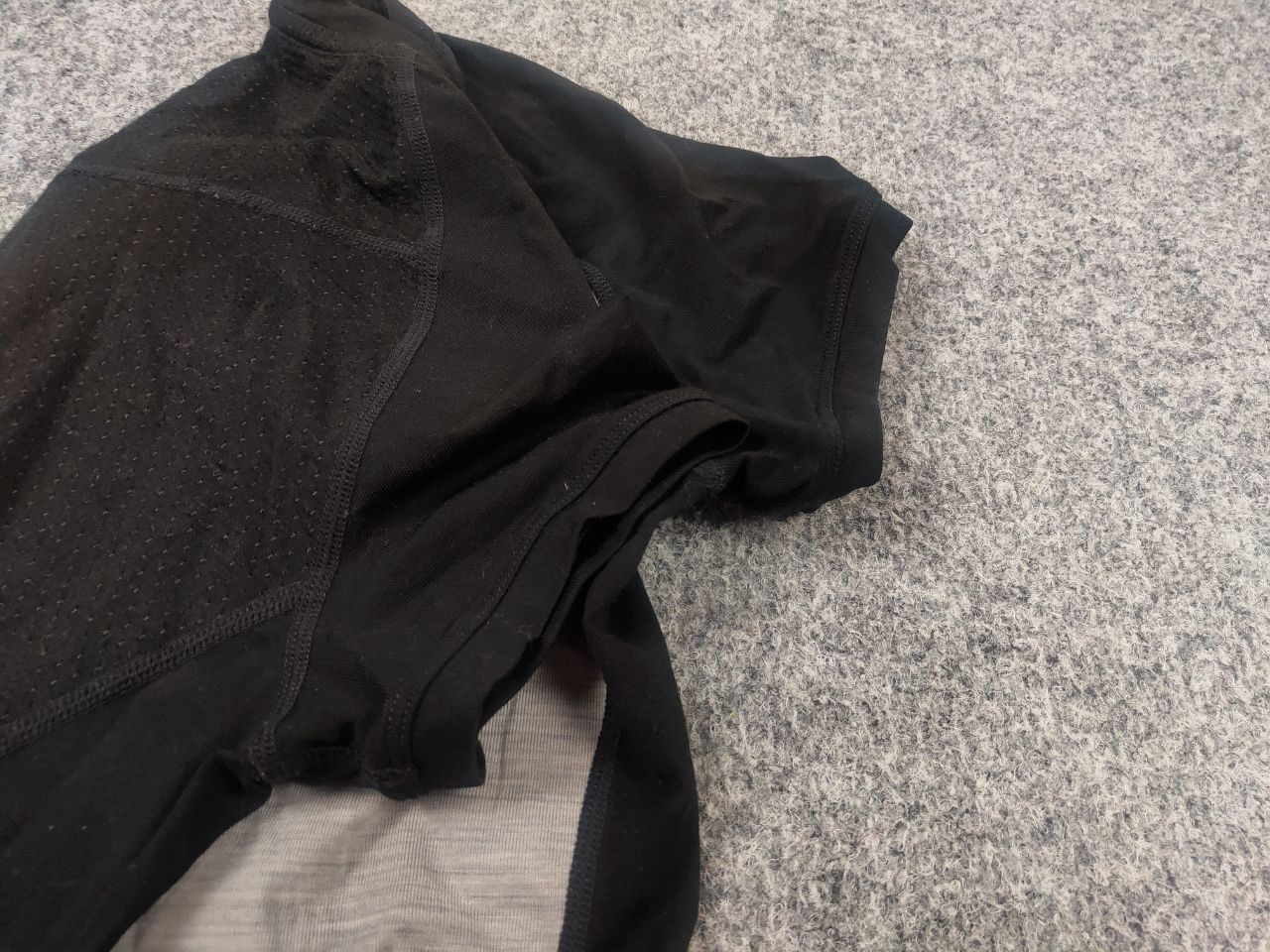 Icebreaker Mons Royale merino Wool air con thermal T-shirt short zip Size US S / EU 44-46 / 1 - 9 Thumbnail