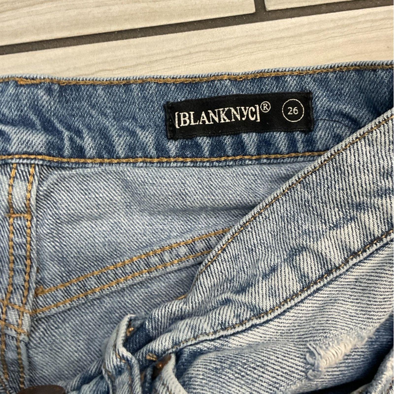 BLANKNYC Blank NYC Denim Mini Shorts Size 26" / US 2 / IT 38 - 4 Thumbnail