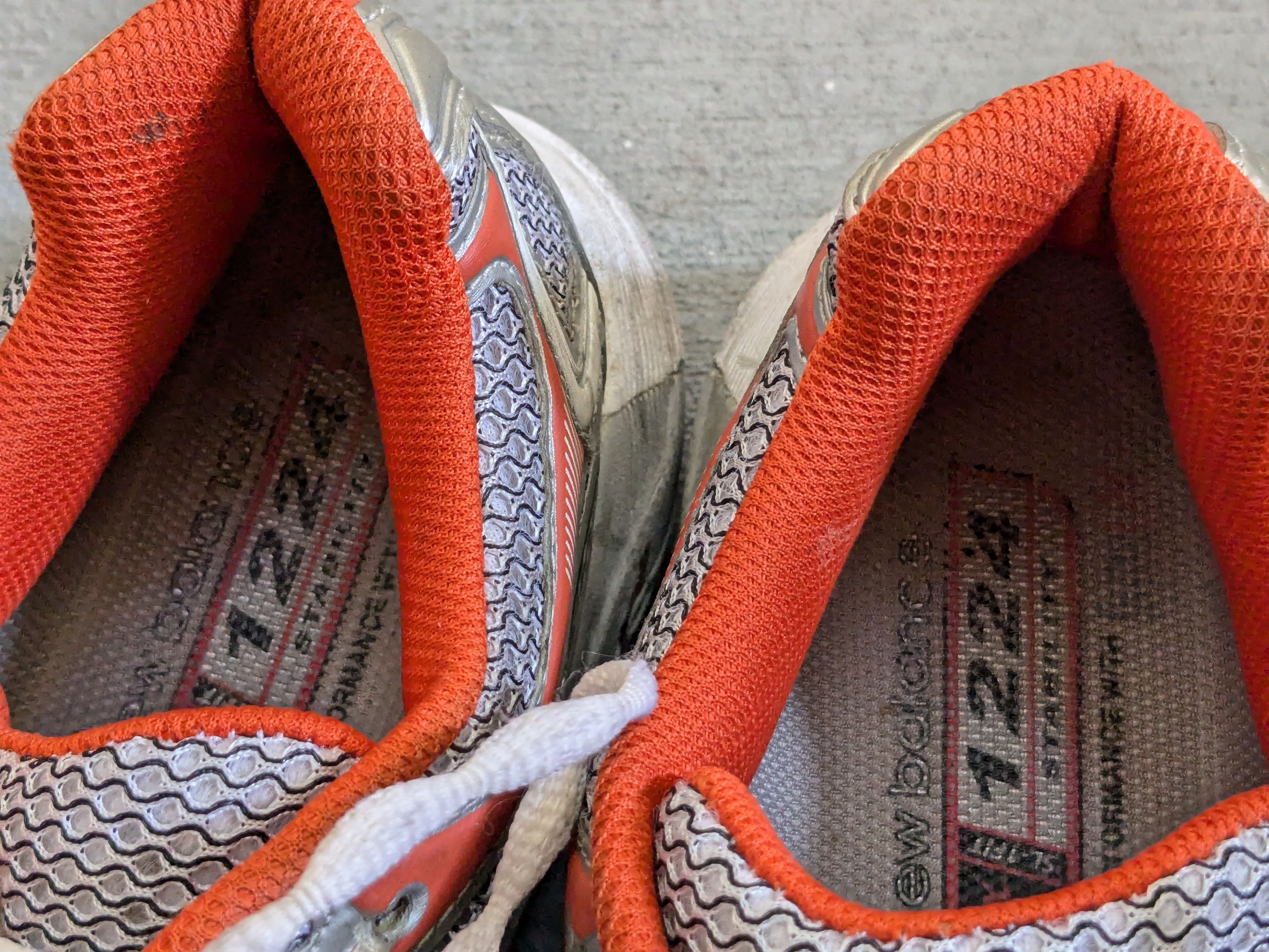 New Balance New Balance MT1224 Silver Orange 10.5 Size US 10.5 / EU 43-44 - 2 Thumbnail