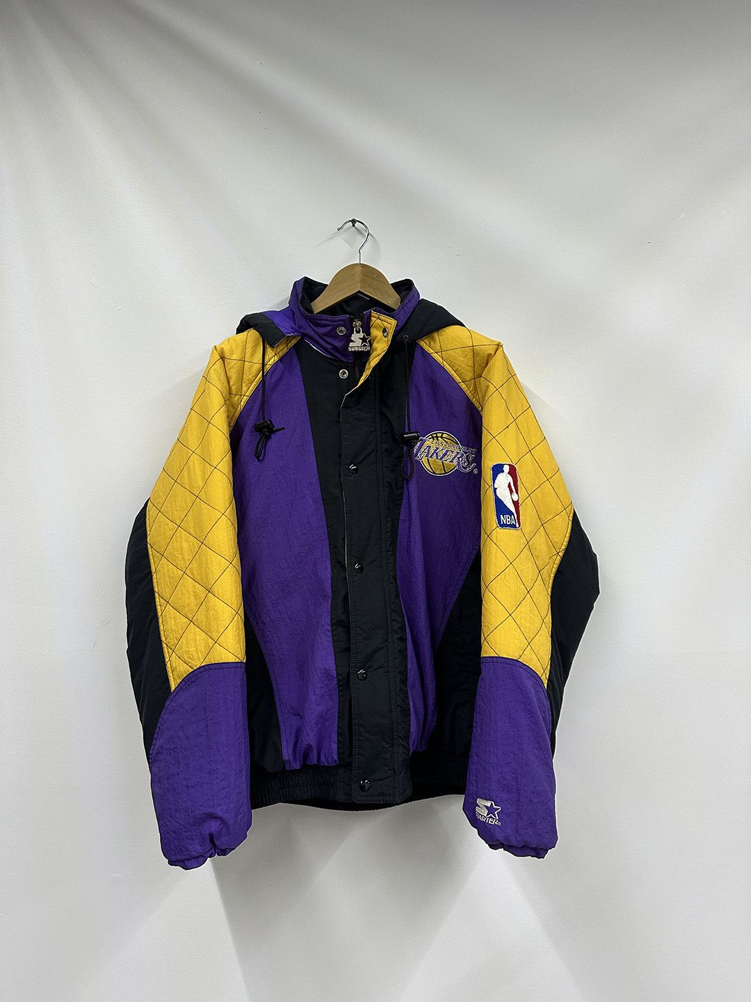 Other Vintage Starter Los Angeles Lakers NBA Puffer Size US L / EU 52-54 / 3 - 1 Thumbnail