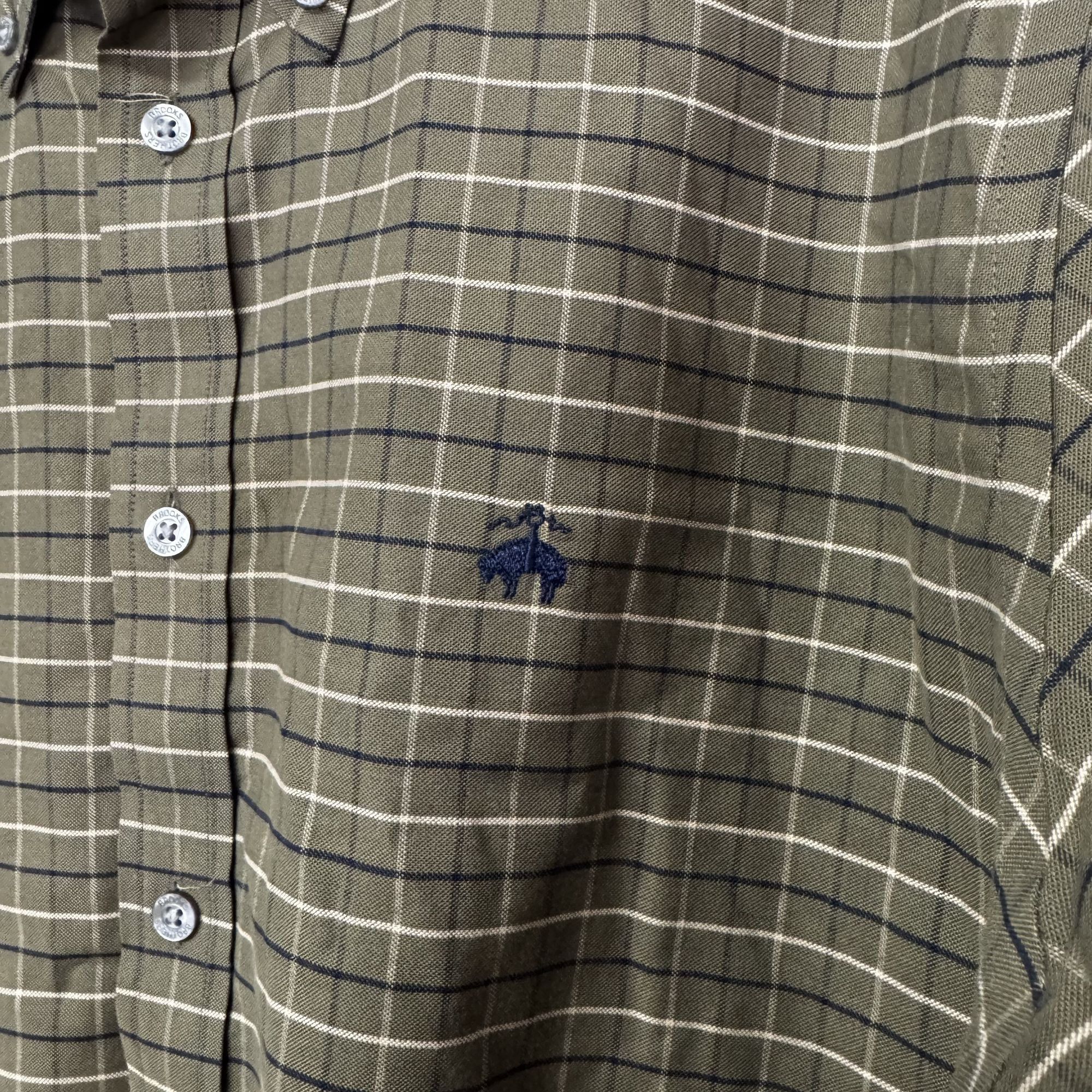 Brooks Brothers Brooks Brothers Shirt Regent Fit Mens Size Large Logo Size US L / EU 52-54 / 3 - 7 Thumbnail