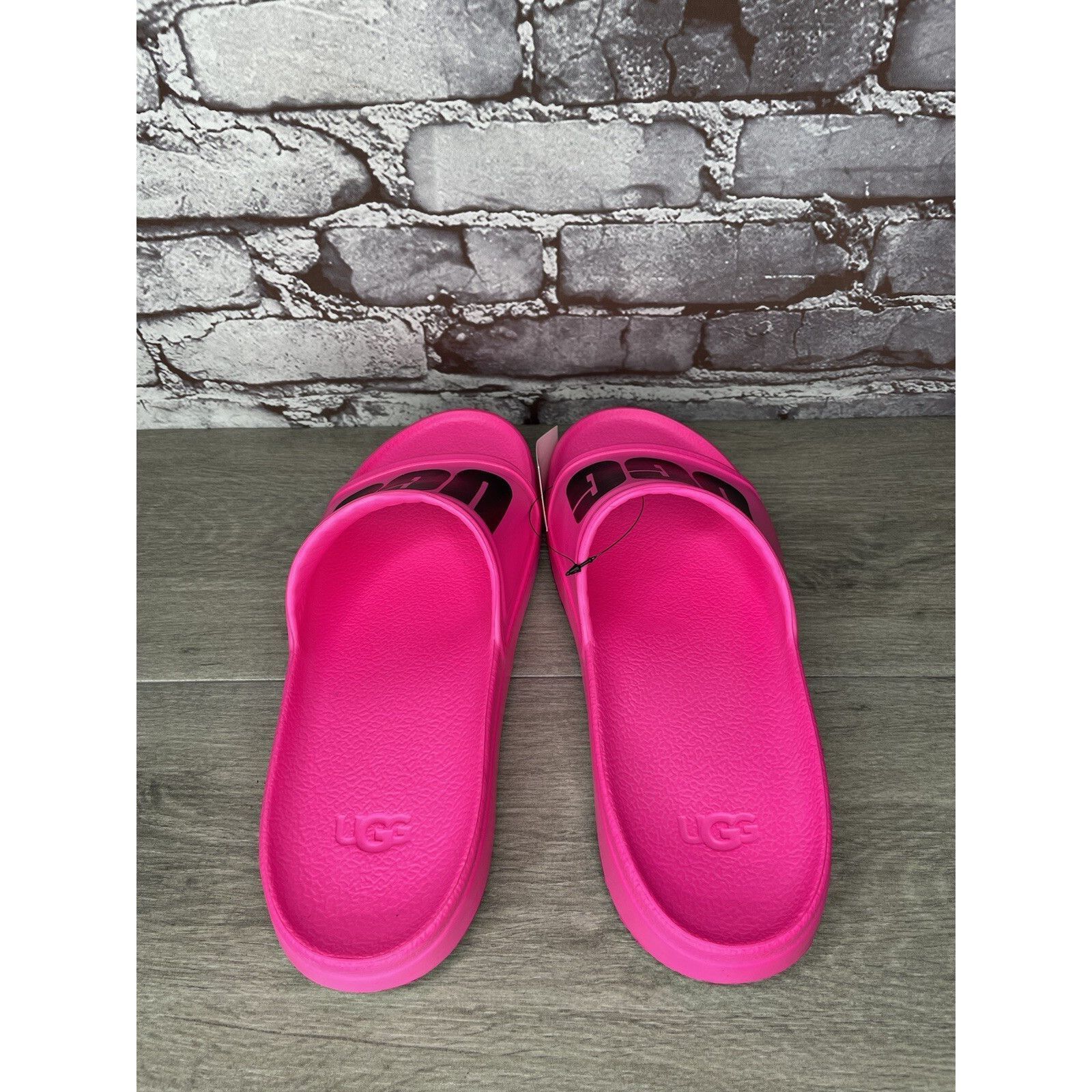 Ugg UGG WILCOX SLIDE Pink Rubber Light Waterproof Sport Sandals Size US 11 / EU 44 - 6 Thumbnail