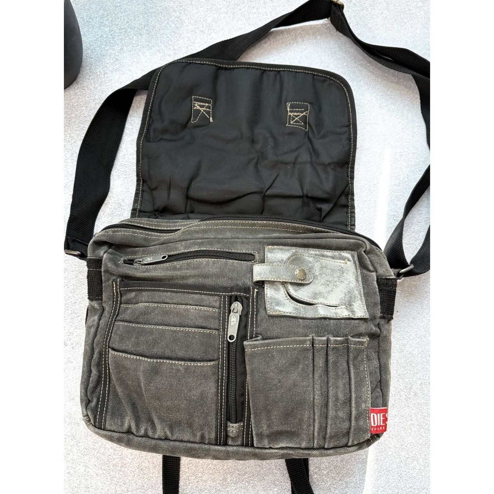 Diesel VINTAGE Diesel Shoulders Bag Military Crossbody Men Y2K Messenger Bag USA Size ONE SIZE - 6 Thumbnail