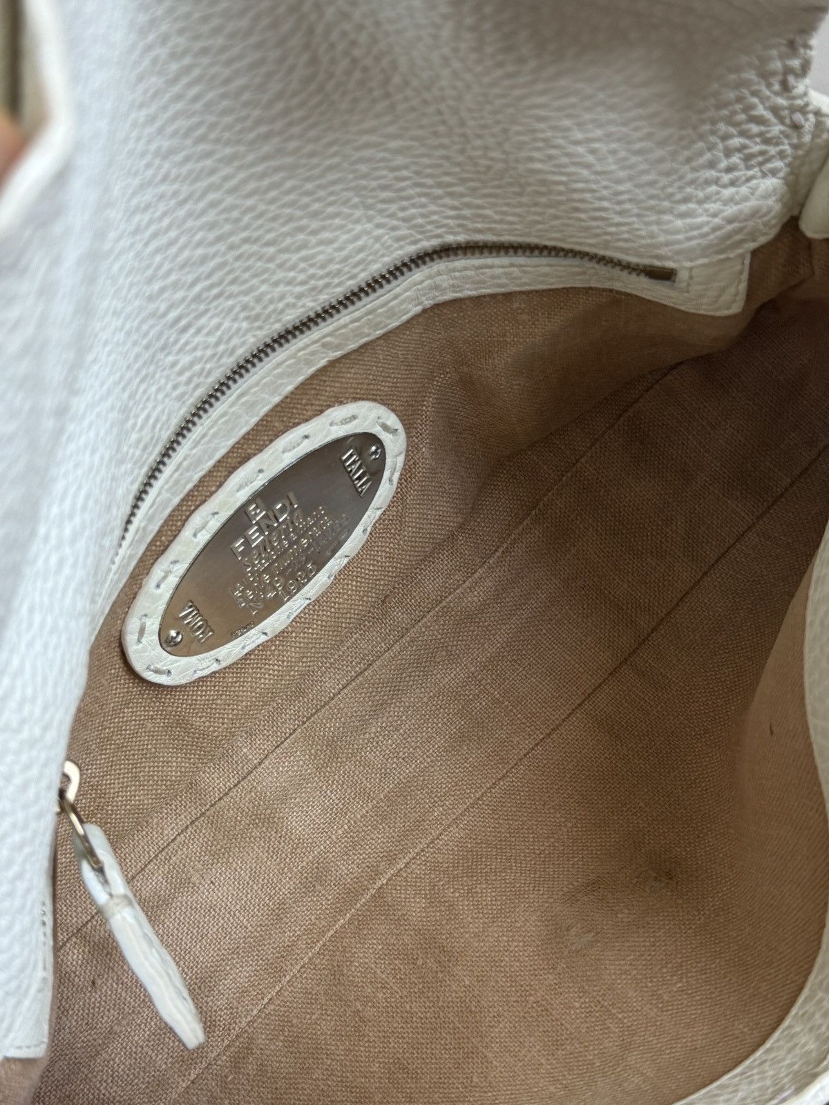 Fendi Fendi Selleria White Grained Leather Baguette Bag Size ONE SIZE - 7 Thumbnail