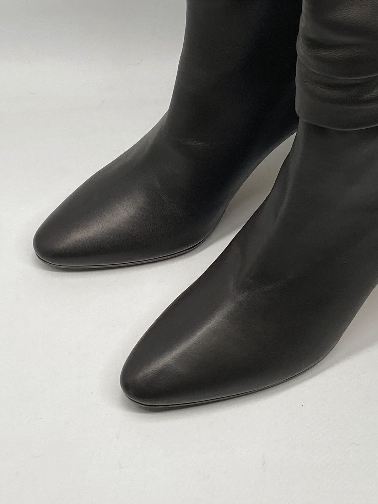 Manolo Blahnik Manolo Blahnik Calasso 90MM Ruched Leather Boots size 38 Size US 8 / IT 38 - 9 Thumbnail