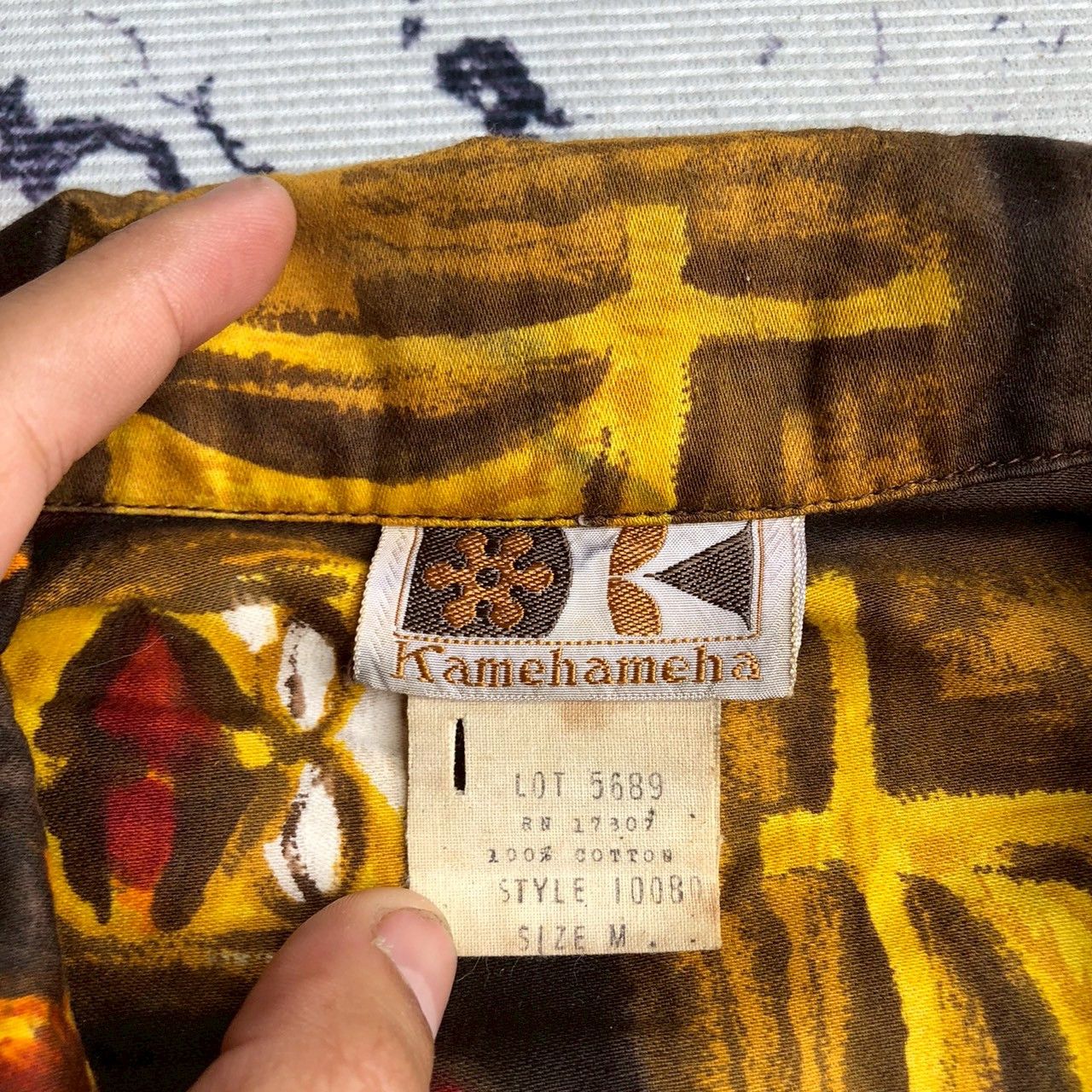 Vintage Vintage 1960s Kamehameha Tiki Hawaiian Shirt Size US M / EU 48-50 / 2 - 5 Thumbnail