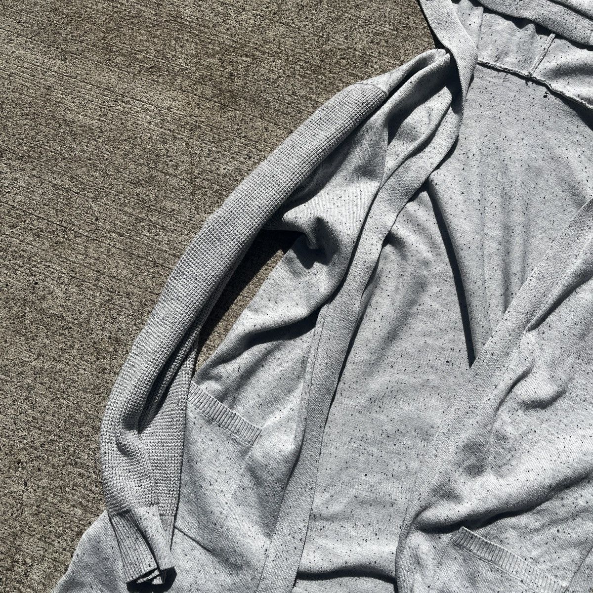 Vintage Vintage Grey Hooded Cardigan Avant Garde Y2K L Size US L / EU 52-54 / 3 - 6 Thumbnail
