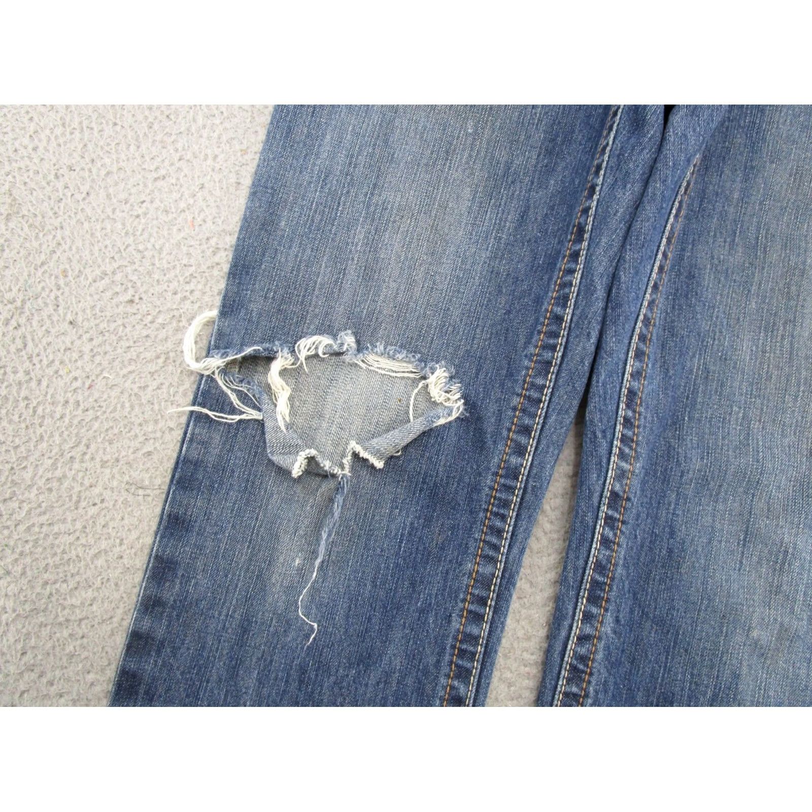Ariat Ariat Jeans Blue Flame-Resistant M4 Low Rise Boot Cut 31x32 Men’s Denim 5-Pocket Slim Regular USA Cowboy Southwestern Size US 31 - 3 Thumbnail