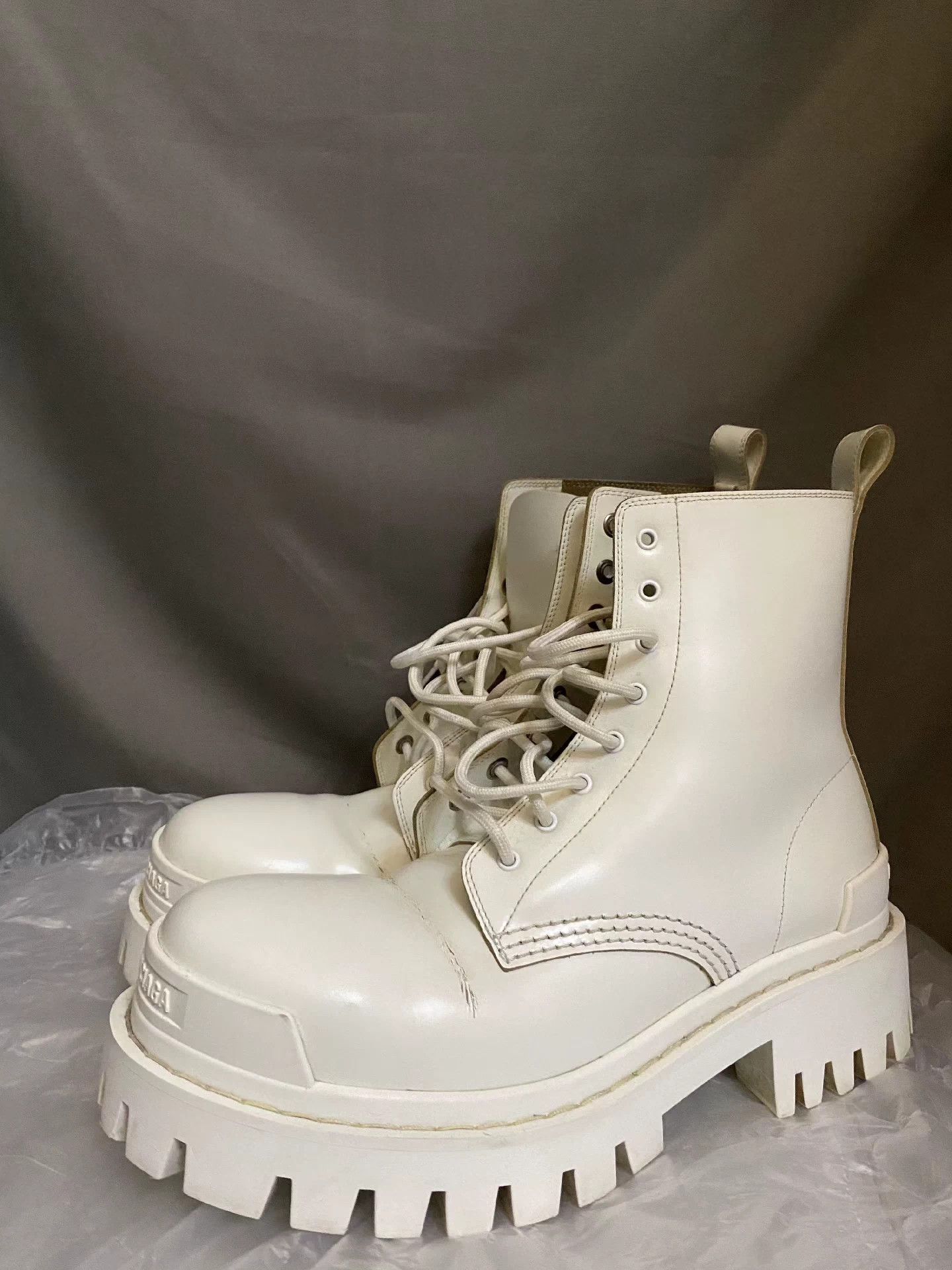 Balenciaga Balenciaga Strike white platform military boots Size US 7 / IT 37 - 2 Thumbnail