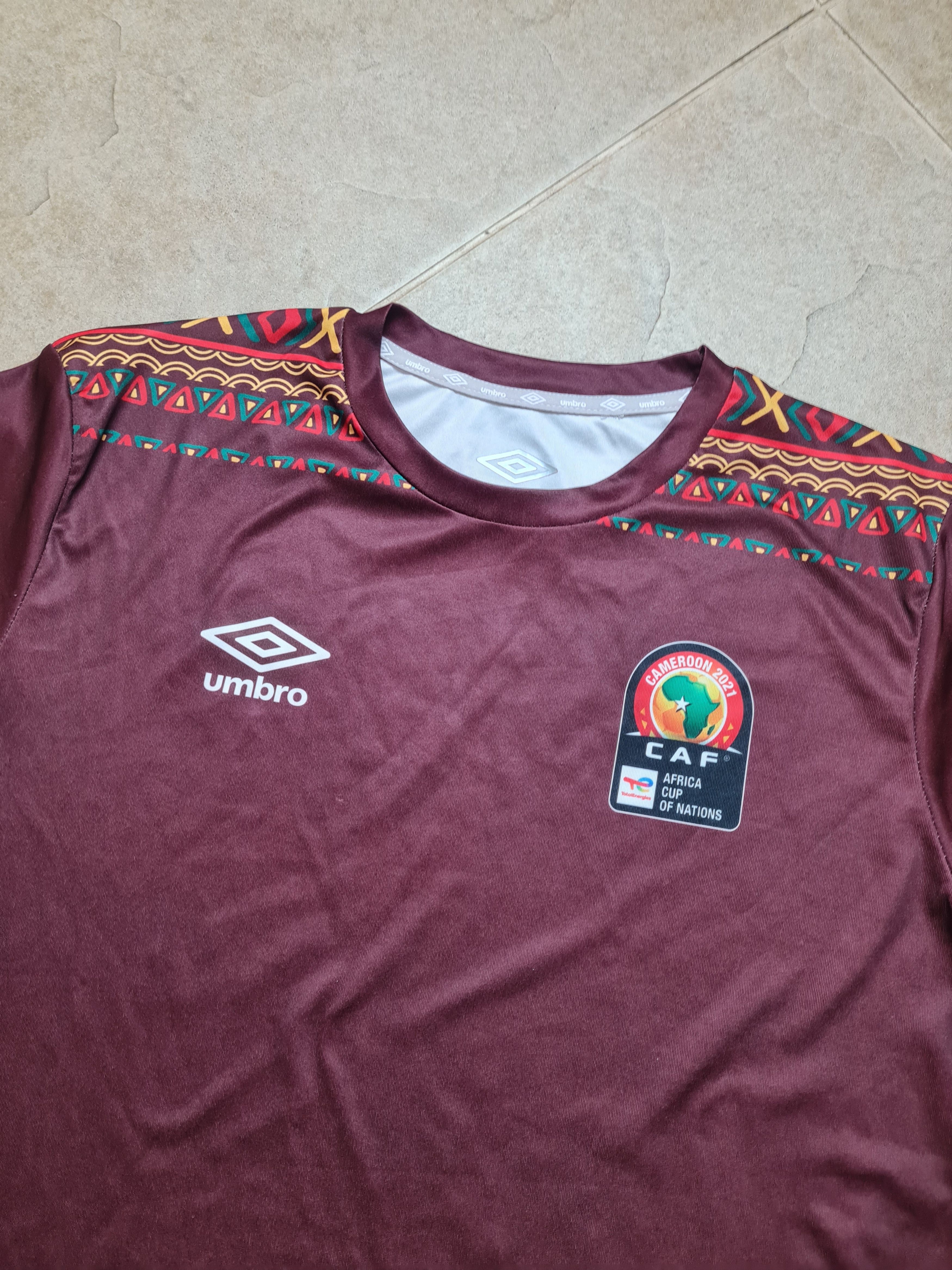 Umbro SOCCER CAMEROON 21 AFRICA CUP OF NATIONS UMBRO FOTBALL Size US L / EU 52-54 / 3 - 8 Thumbnail