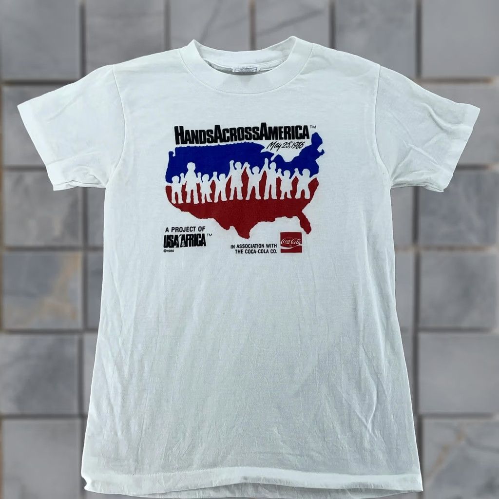 Vintage VINTAGE Hands Across America Shirt Mens XS USA 80s Graphic Print Limited Edition 1986 White Short Sleeve Crew Neck Cotton Polyester Football? Size US XS / EU 42 / 0 - 1 Thumbnail