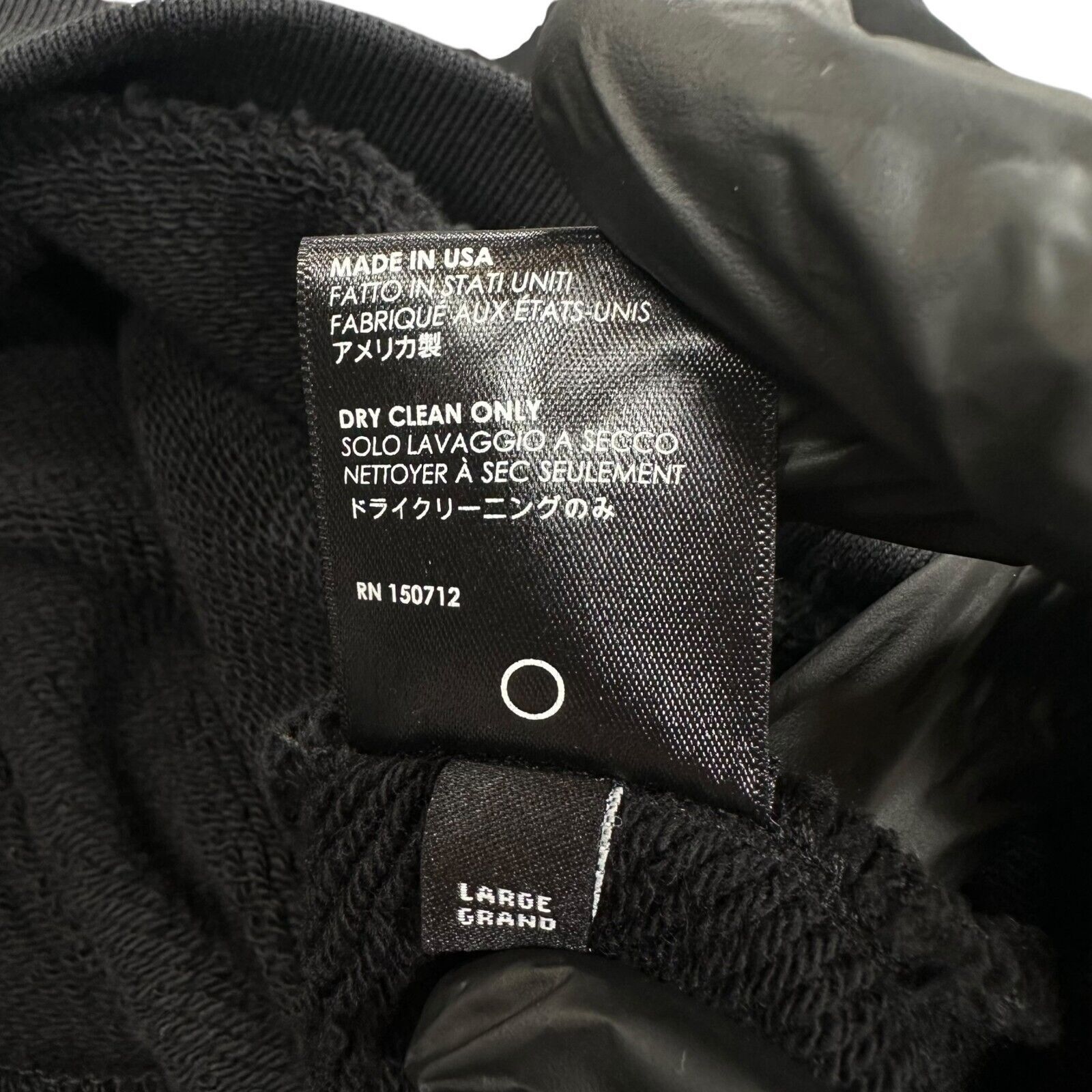 Amiri Amiri Size L Sweatshirt Black Floral Chest Peace Logo Size US L / EU 52-54 / 3 - 9 Thumbnail