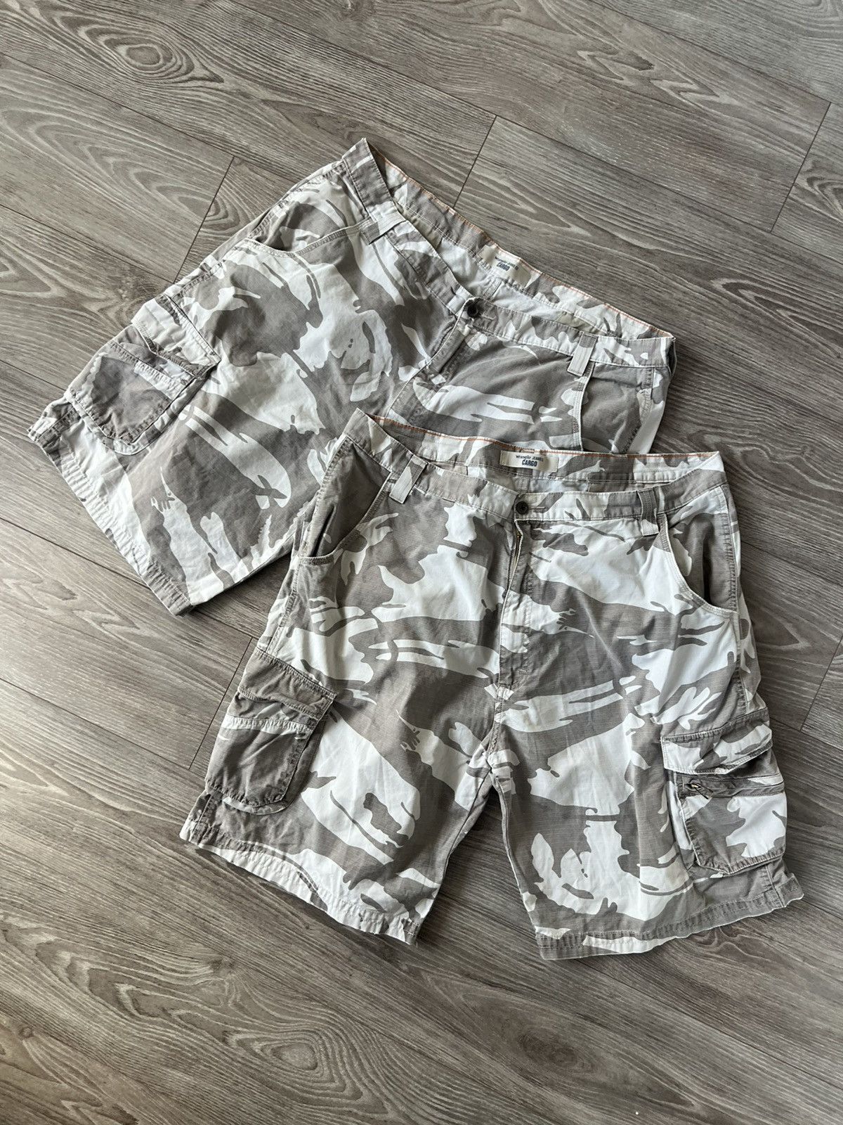 Wrangler Wrangler Baggy Cargo Army Utility Combat Shorts Size US 40 / EU 56 - 3 Thumbnail