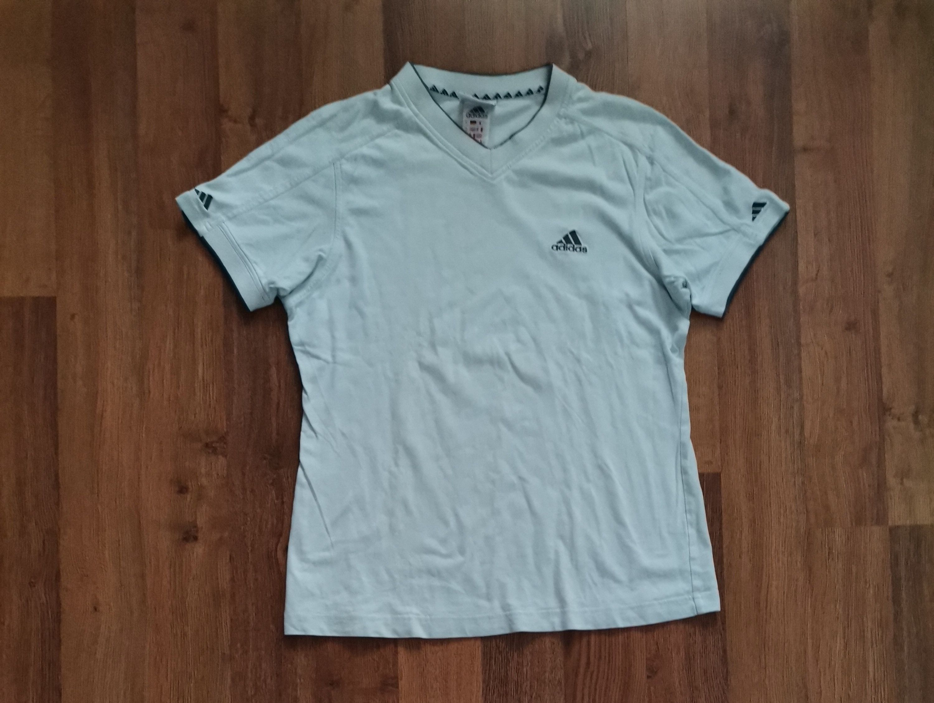 Adidas Vintage Adidas Women's Tee Size L / US 10 / IT 46 - 1 Thumbnail