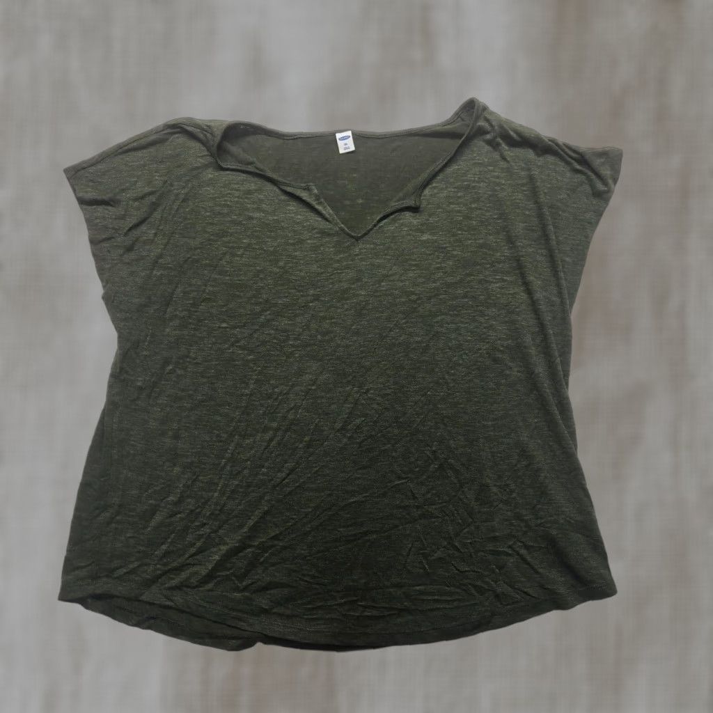 Old Navy Old Navy Shirt Adult Women 2XL Green Solid Tee Shirt XXL Size XXL / US 16-18 / IT 52-54 - 1 Thumbnail