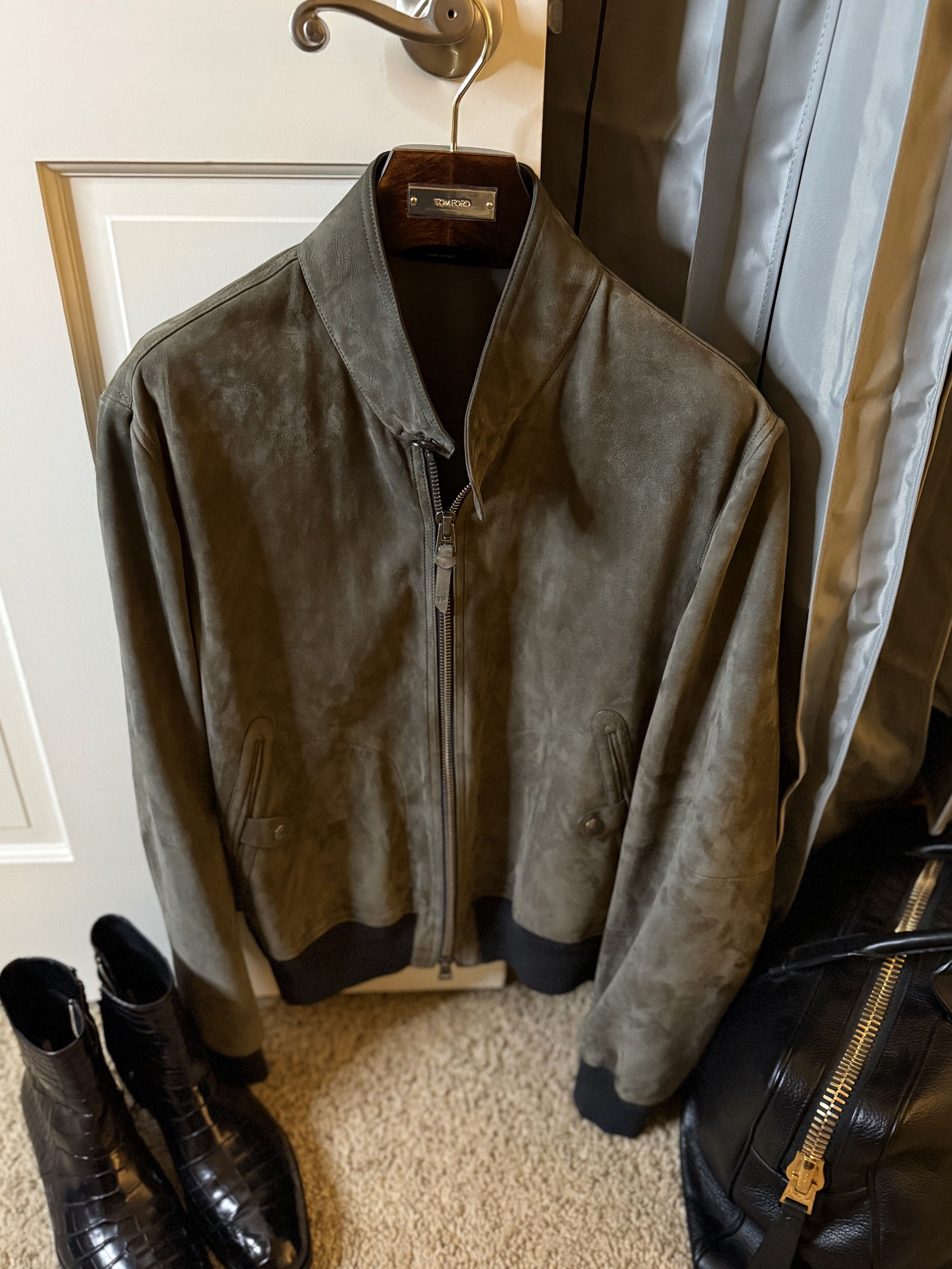 Tom Ford Fits 52, Coveted Rare $6,300 w/tax TOM FORD Suede Jacket, Size US XL / EU 56 / 4 - 4 Thumbnail