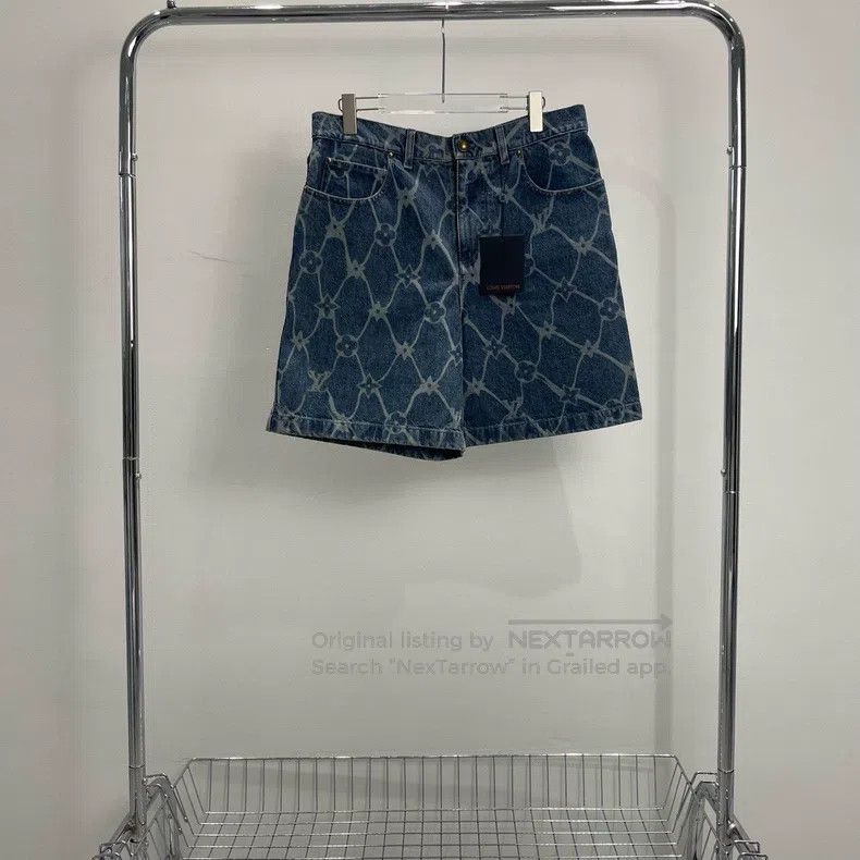 Louis Vuitton Louis Vuitton Full print denim shorts Size US 30 / EU 46 - 1 Thumbnail