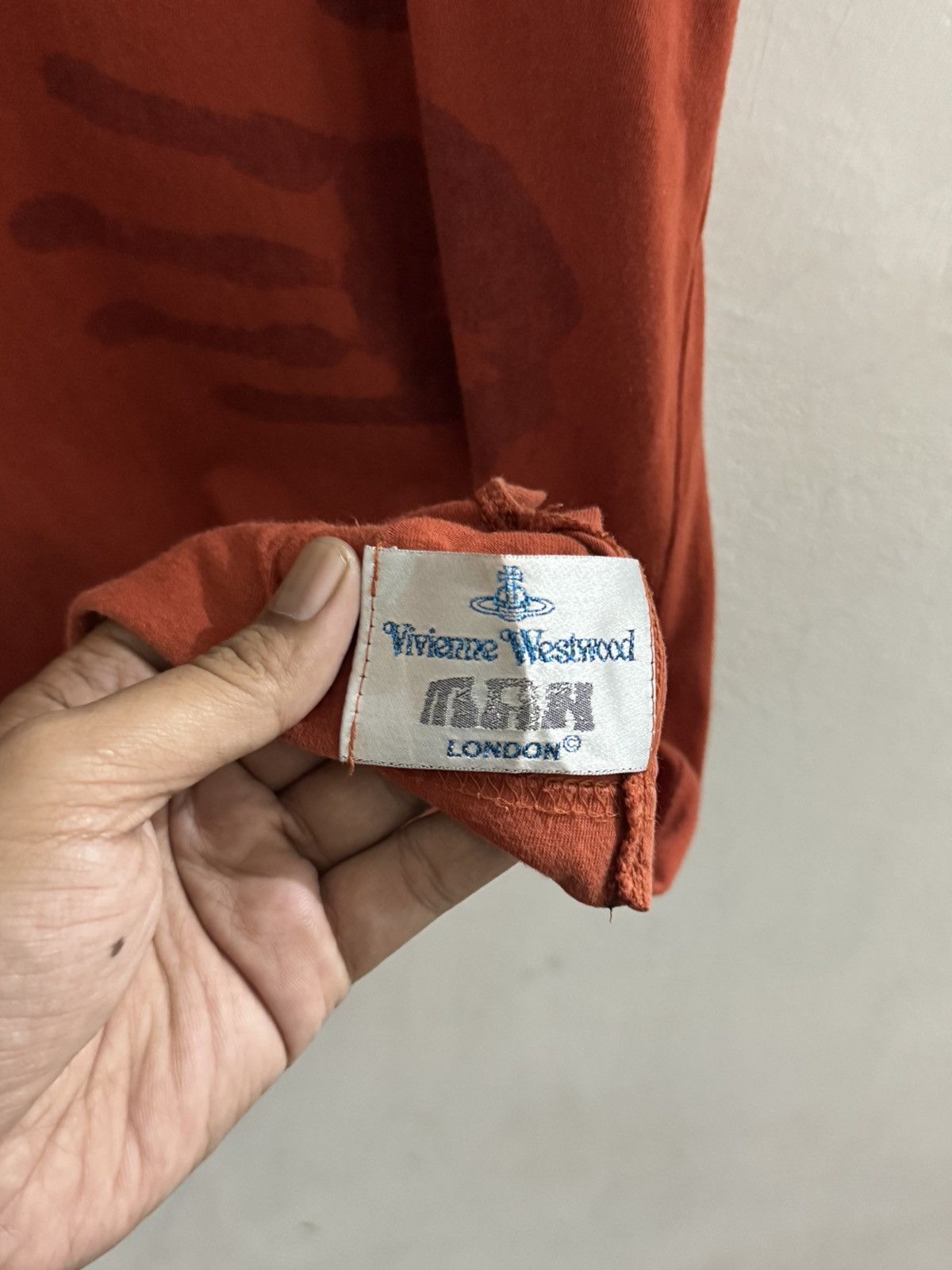 Vivienne Westwood Rare Vivienne Westwood Man Hand Printed Tee Size US L / EU 52-54 / 3 - 8 Thumbnail