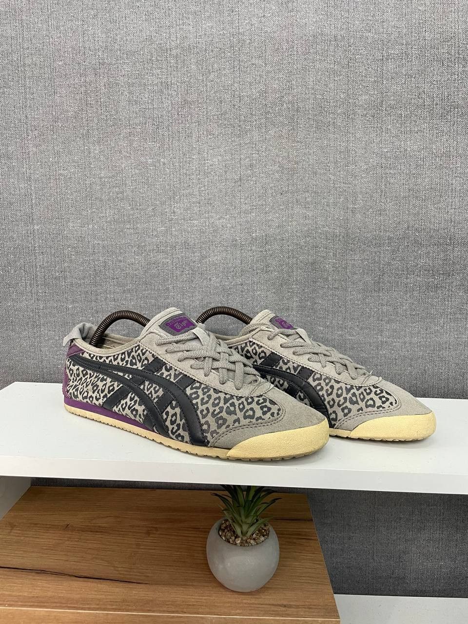 Asics Asics Onitsuka Tiger Mexico 66 Size US 7.5 / EU 40-41 - 1 Thumbnail
