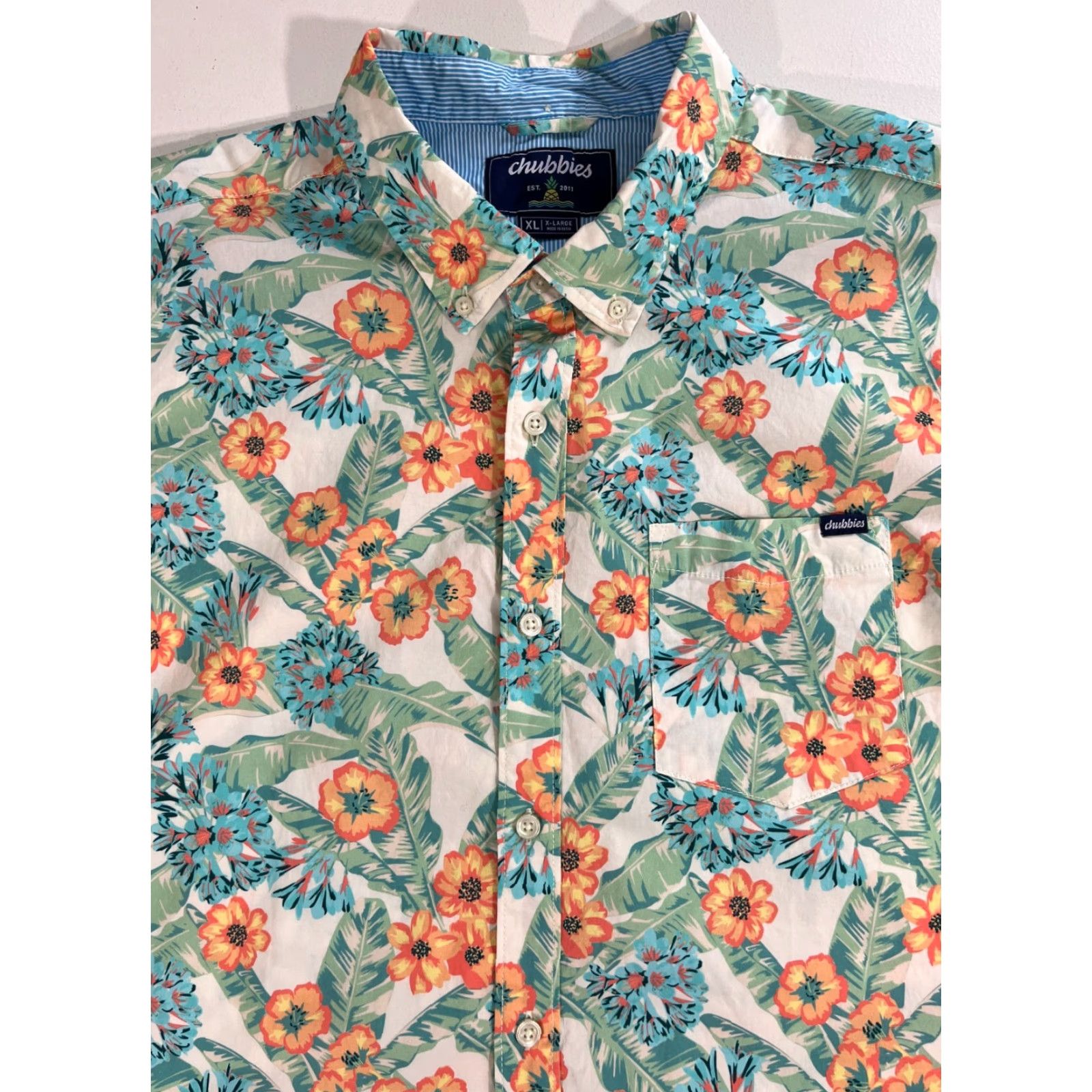 Chubbies Chubbies Men's Short Sleeve Button-Up Hawaiian Shirt Floral XL Multicolor Hawaiian Men’s Shirt Size US XL / EU 56 / 4 - 3 Thumbnail