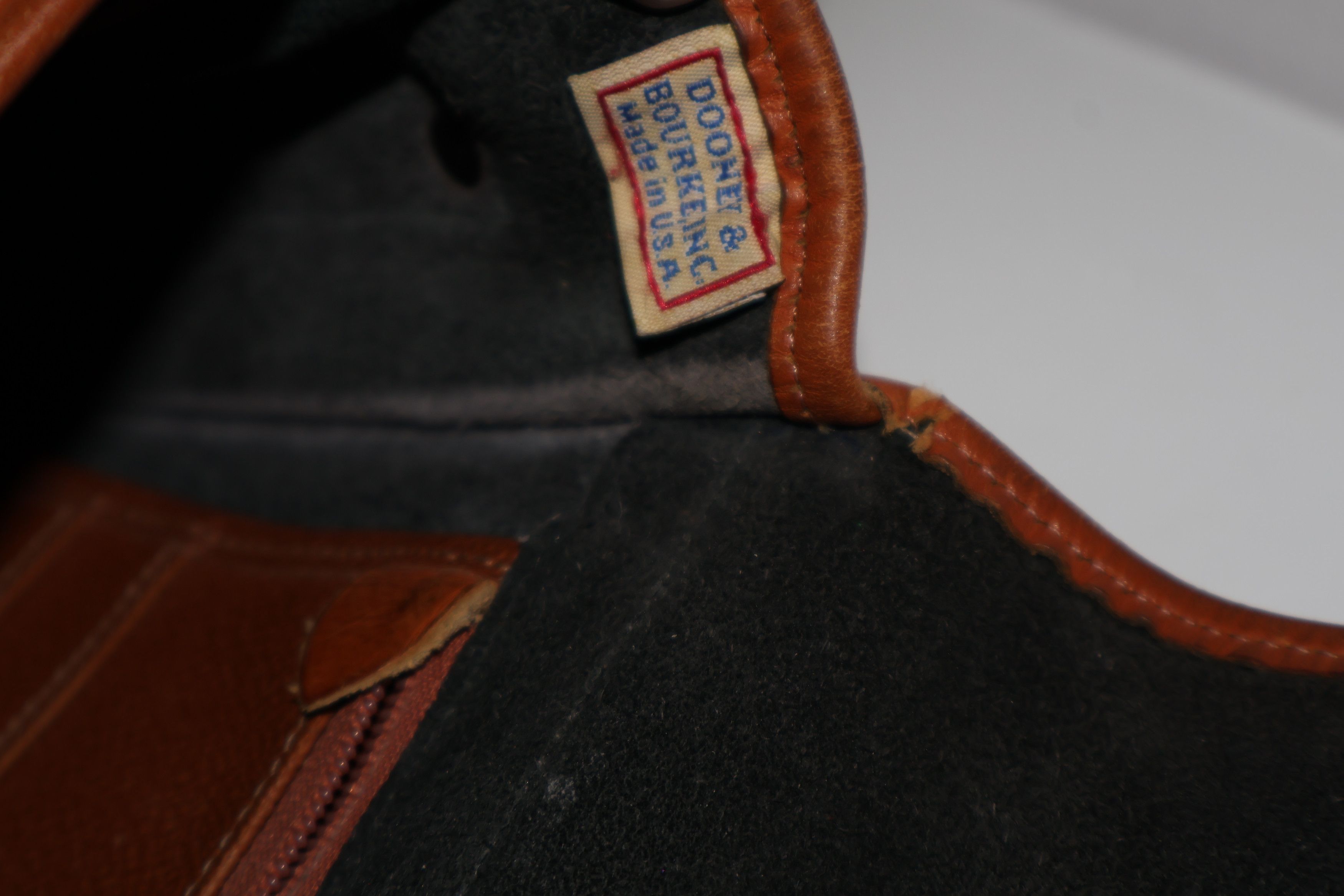 Dooney & Bourke Dooney & Bourke Black Brown Leather Equestrian Shoulder Bag Size ONE SIZE - 6 Thumbnail
