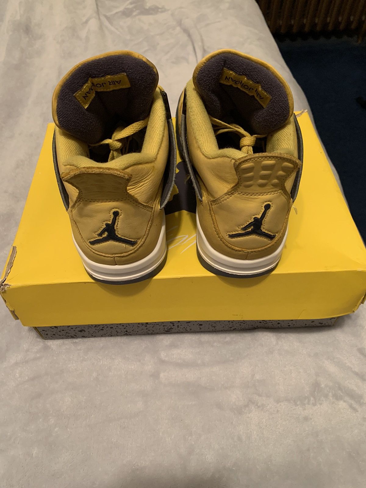Jordan Brand Jordan 4 Retro Lightning 2021 Size 10.5 Size US 10.5 / EU 43-44 - 5 Thumbnail