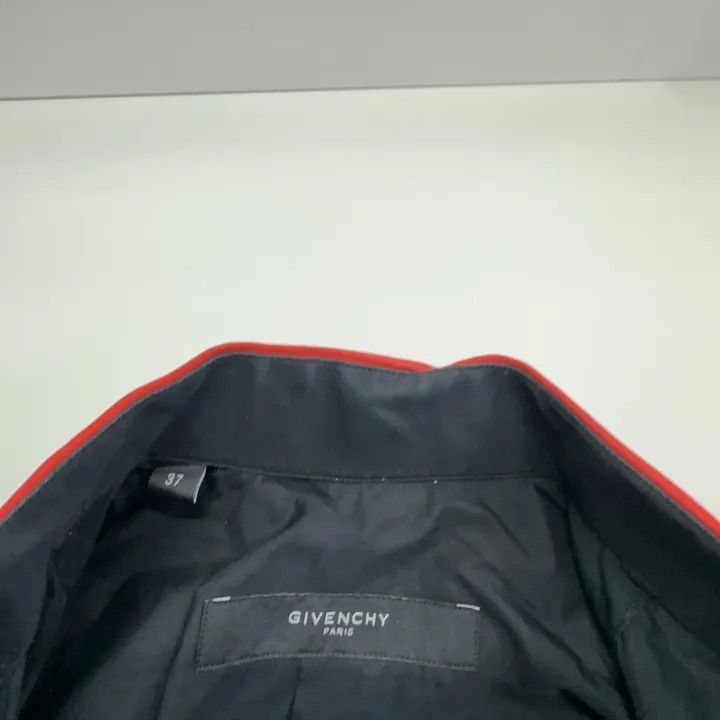 Givenchy Givenchy Givenchy Casual Solid ButtonUp Shirt -2507 Size US M / EU 48-50 / 2 - 1 Thumbnail