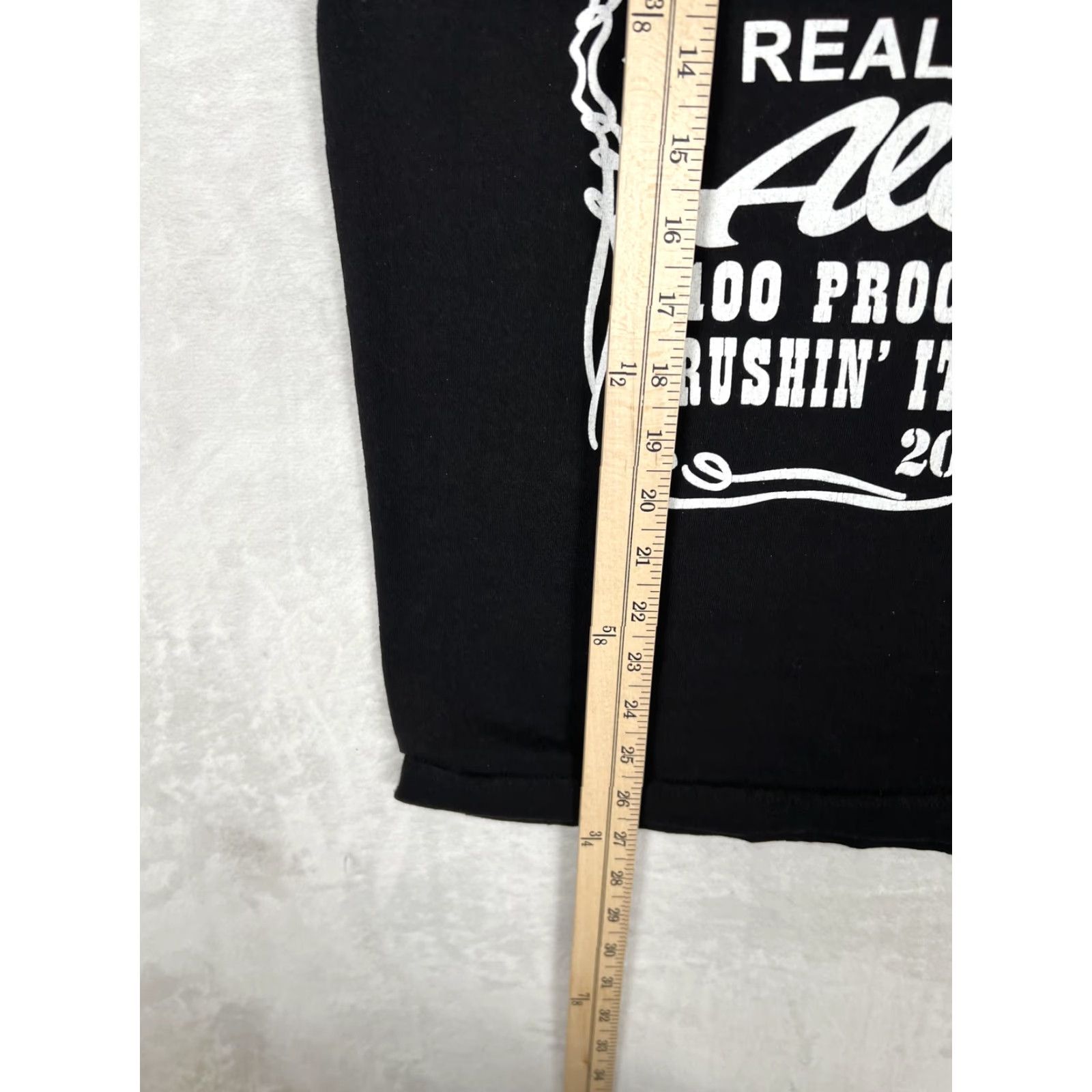 Vintage Brad Paisley Alcohol Shirt Mens M Black Weekend Warrior World Tour 2018 T-Shirt Graphic Print Concert Tour Mens Black Size US M / EU 48-50 / 2 - 5 Thumbnail