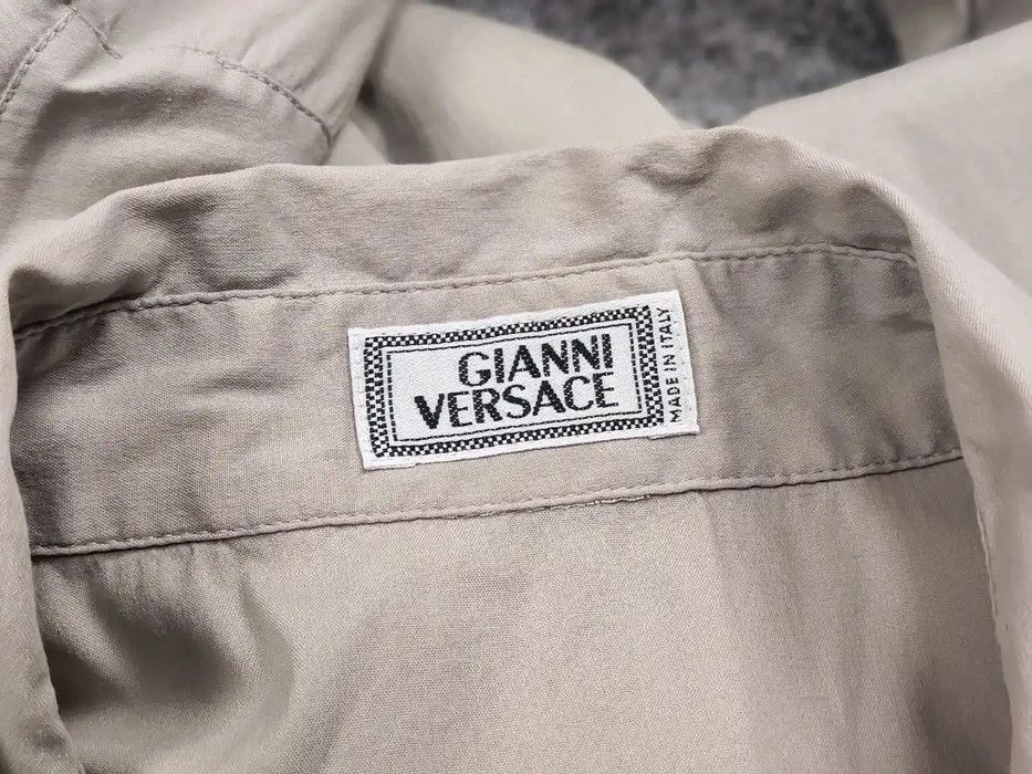 Versace Vintage 90's Gianni Versace Light Classic Buttons Shirt Size US S / EU 44-46 / 1 - 8 Thumbnail