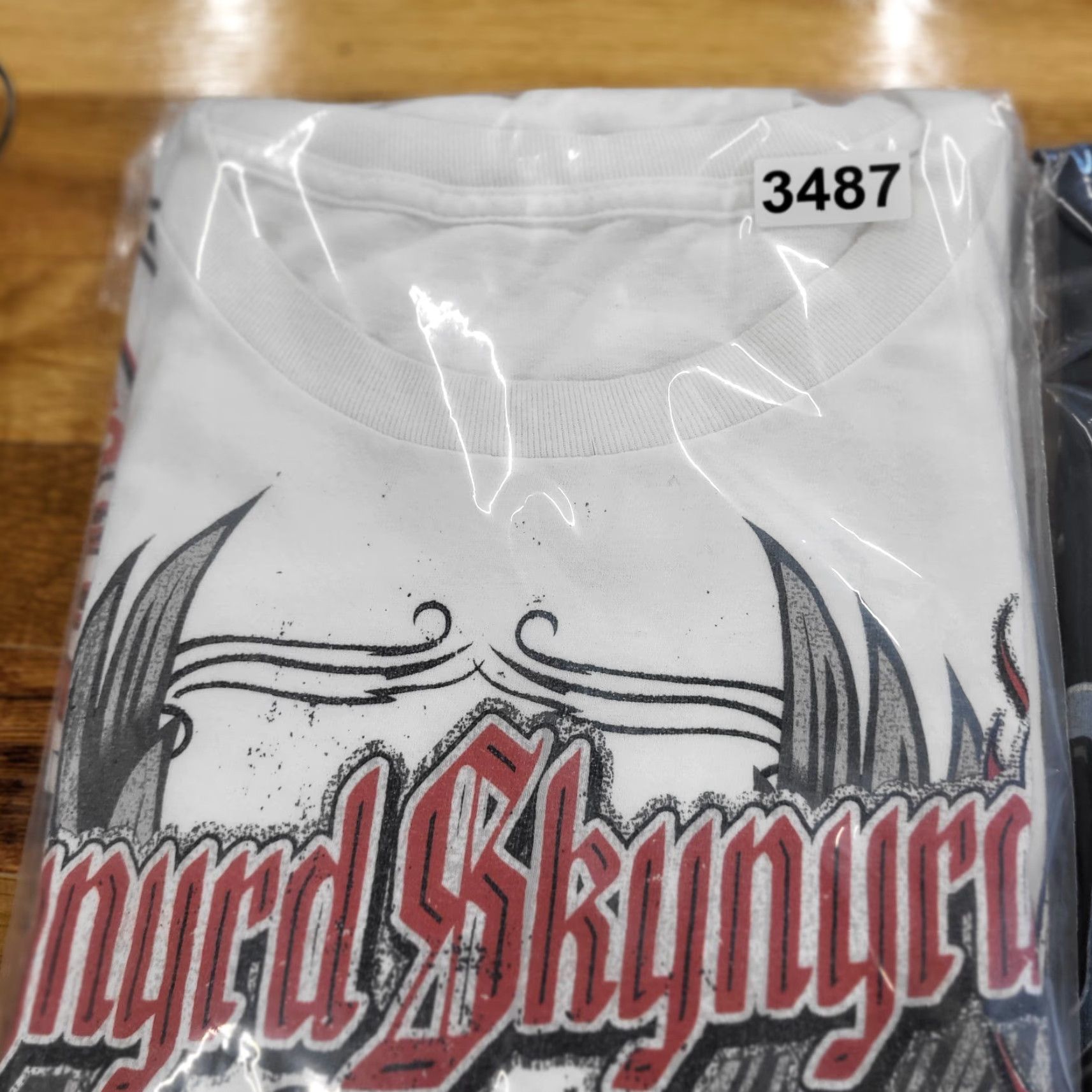 Vintage Lynyrd Skynyrd Skull T-Shirt Mens XL White Guns & Skull Sweet Home Alabama Shirt Size US XL / EU 56 / 4 - 8 Thumbnail