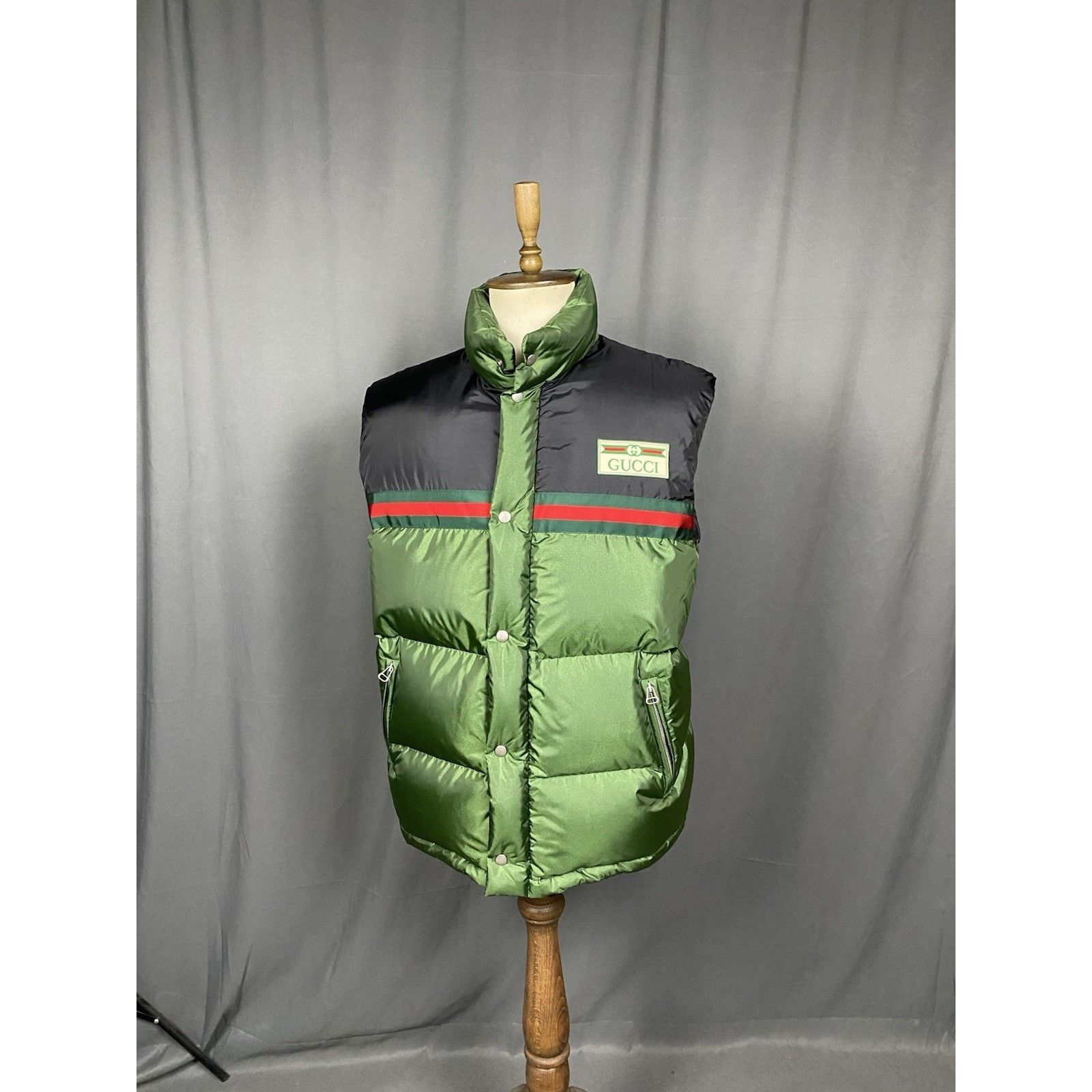 Gucci GUCCI Nylon Silk Satin Padded Men's Down Vest Size 52 698713 Size US L / EU 52-54 / 3 - 3 Thumbnail