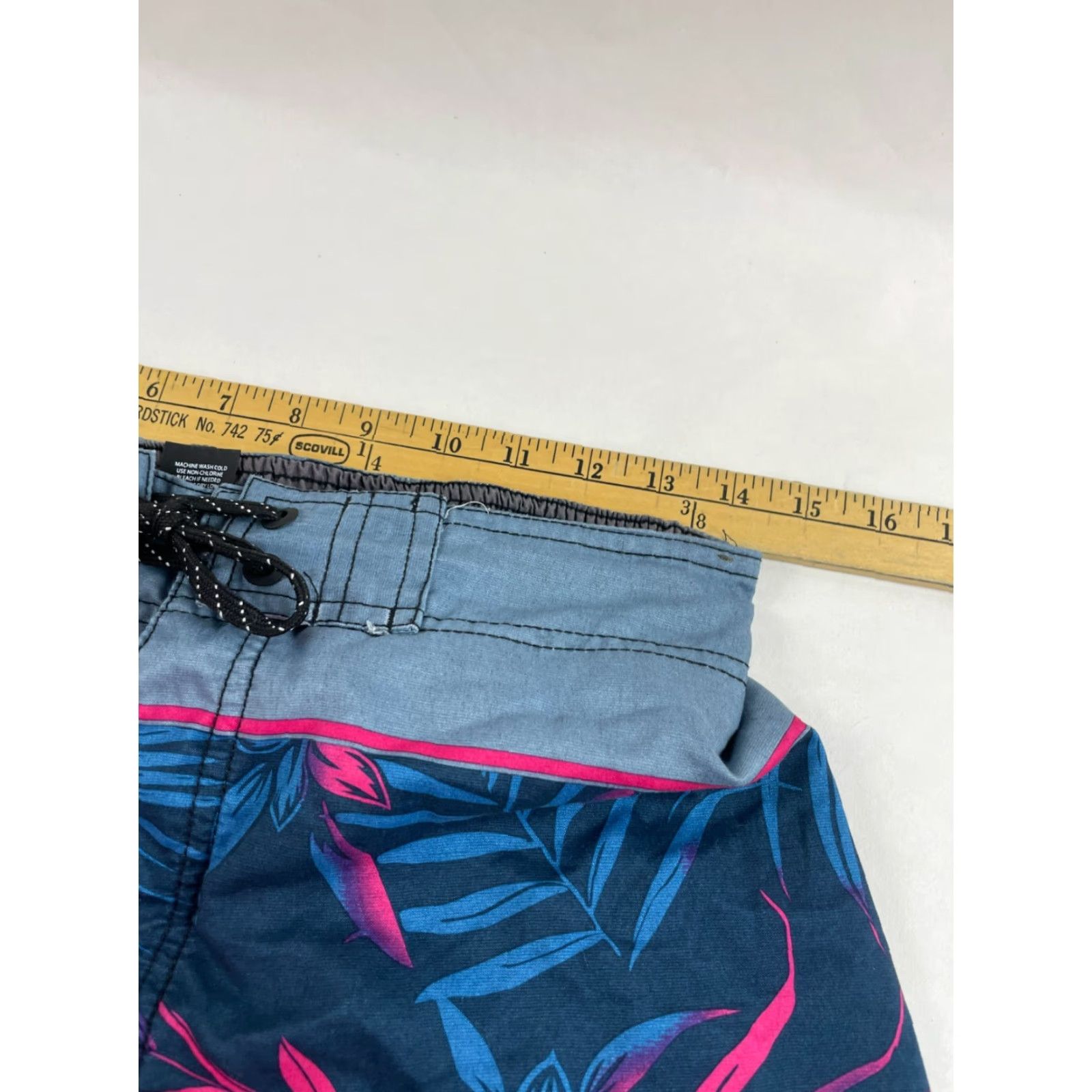 Vintage Ocean Current Shorts, Men's Size Medium, Ocean Current, Swim Trunks, Lined, Blue Pink, Trunks, Medium, Blue Pink, Mens, Swim Bottom Style: Trunks Size US 31 - 5 Thumbnail