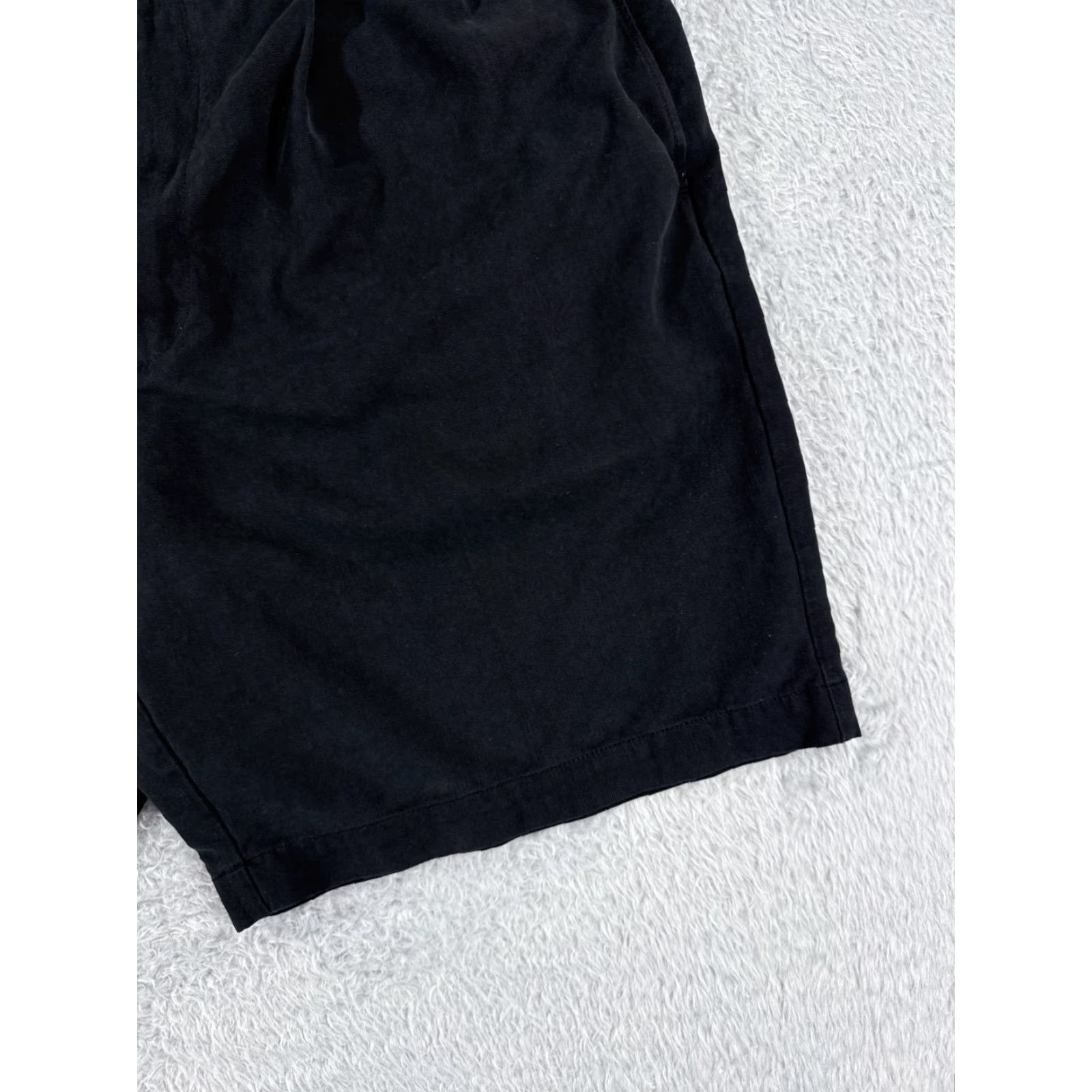 Tommy Bahama Tommy Bahama Shorts Men 40 Black Pleated Bermuda 100% Silk Golf Golfer Beach Size US 40 / EU 56 - 2 Thumbnail