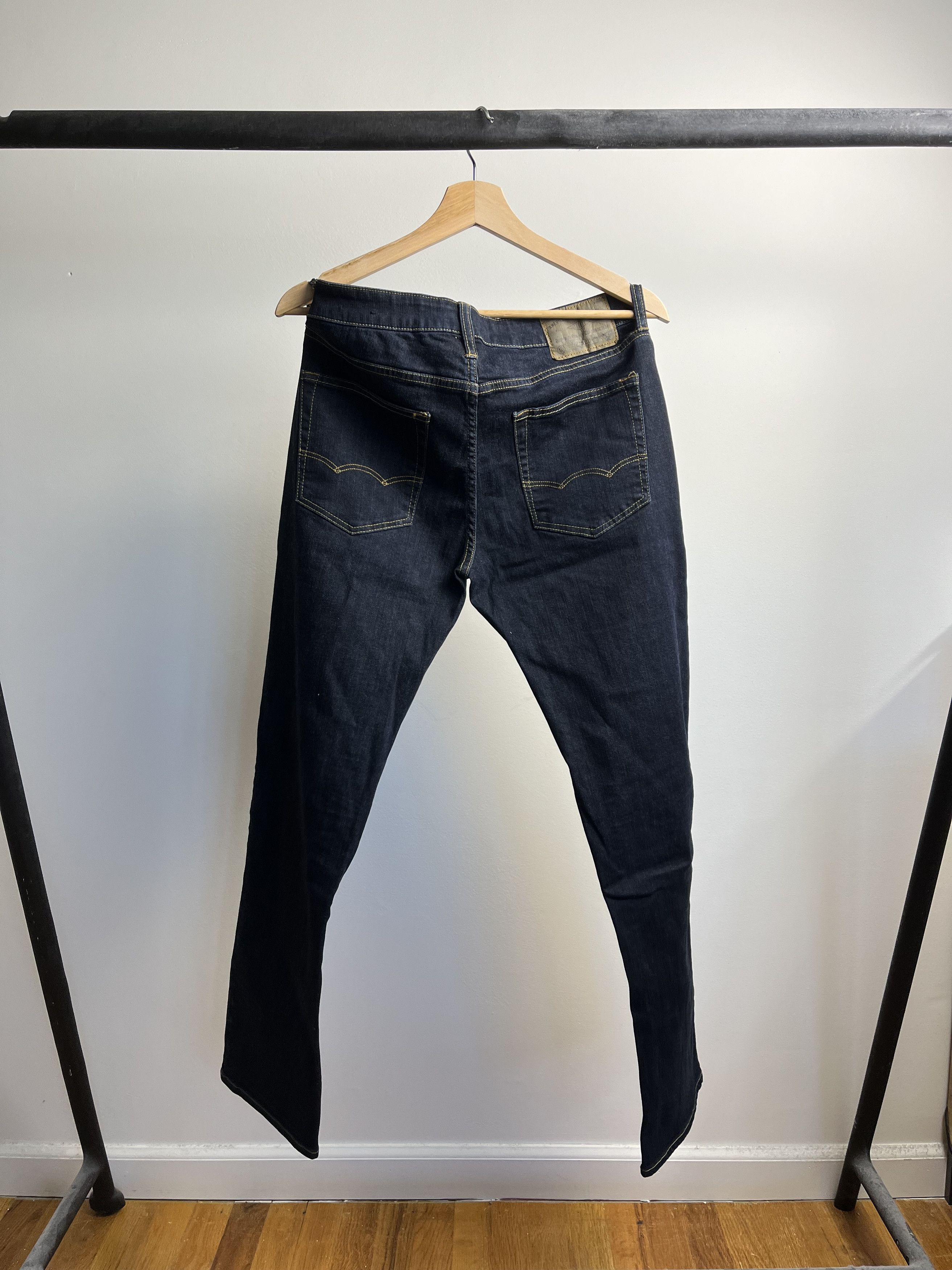 American Eagle Outfitters American Eagle Outfitters Jeans (Original Straight) Size US 31 - 2 Thumbnail