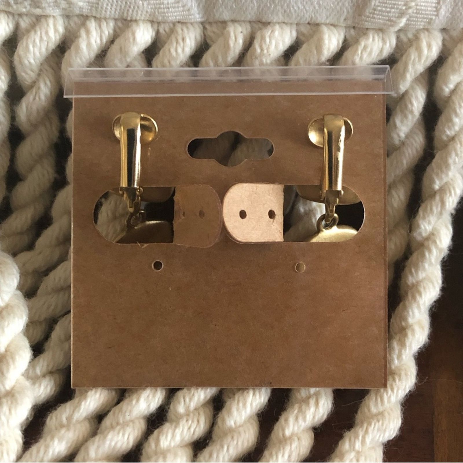 Vintage Vintage matte gold dangle clip on earrings Size ONE SIZE - 7 Thumbnail