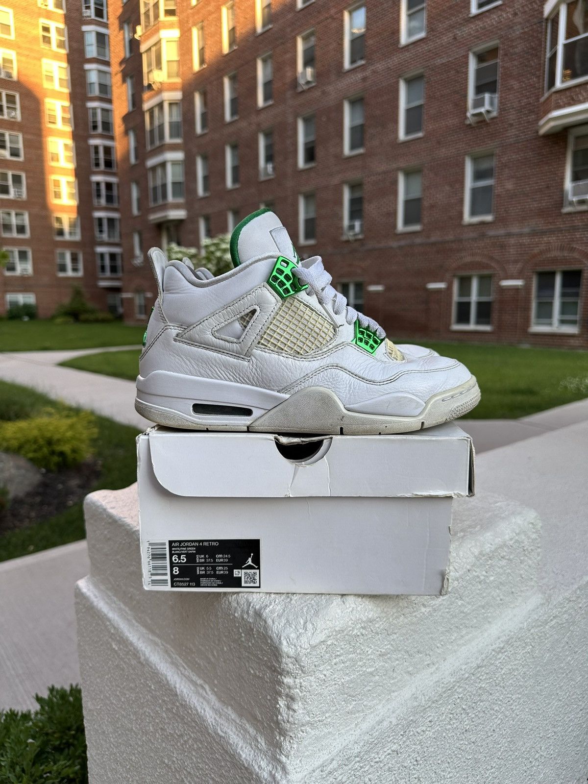 Nike metallic green jordan 4 Size US 6.5 / EU 39-40 - 1 Thumbnail
