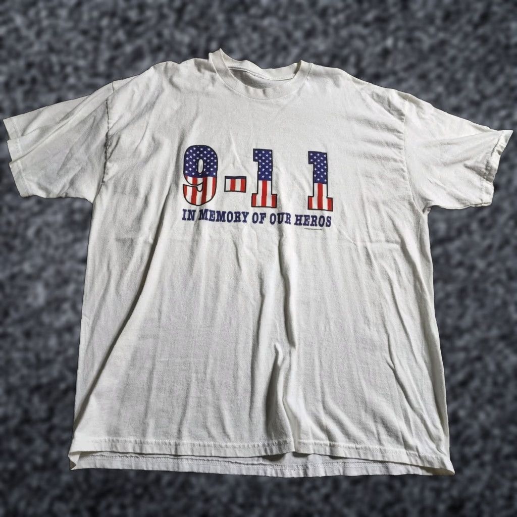 Vintage VINTAGE Unbranded Graphic Tee T-Shirt Mens XL White 9/11 World Trade Center Heroes Fire Size US XL / EU 56 / 4 - 1 Thumbnail