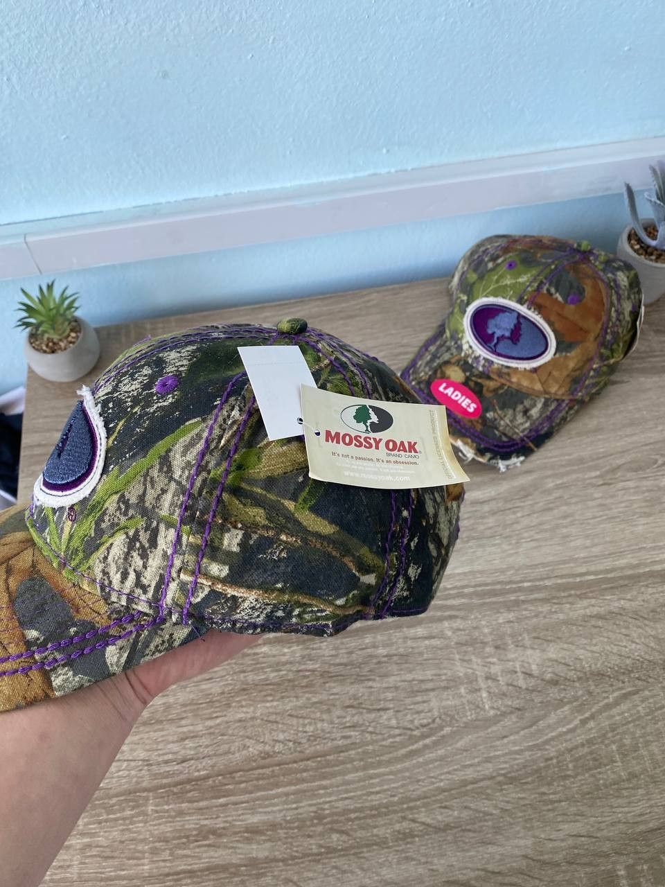 Mossy Oaks × Realtree × Vintage Mossy Oaks Purple Stitch Distressed Cap Realtree Camo Size ONE SIZE - 4 Thumbnail
