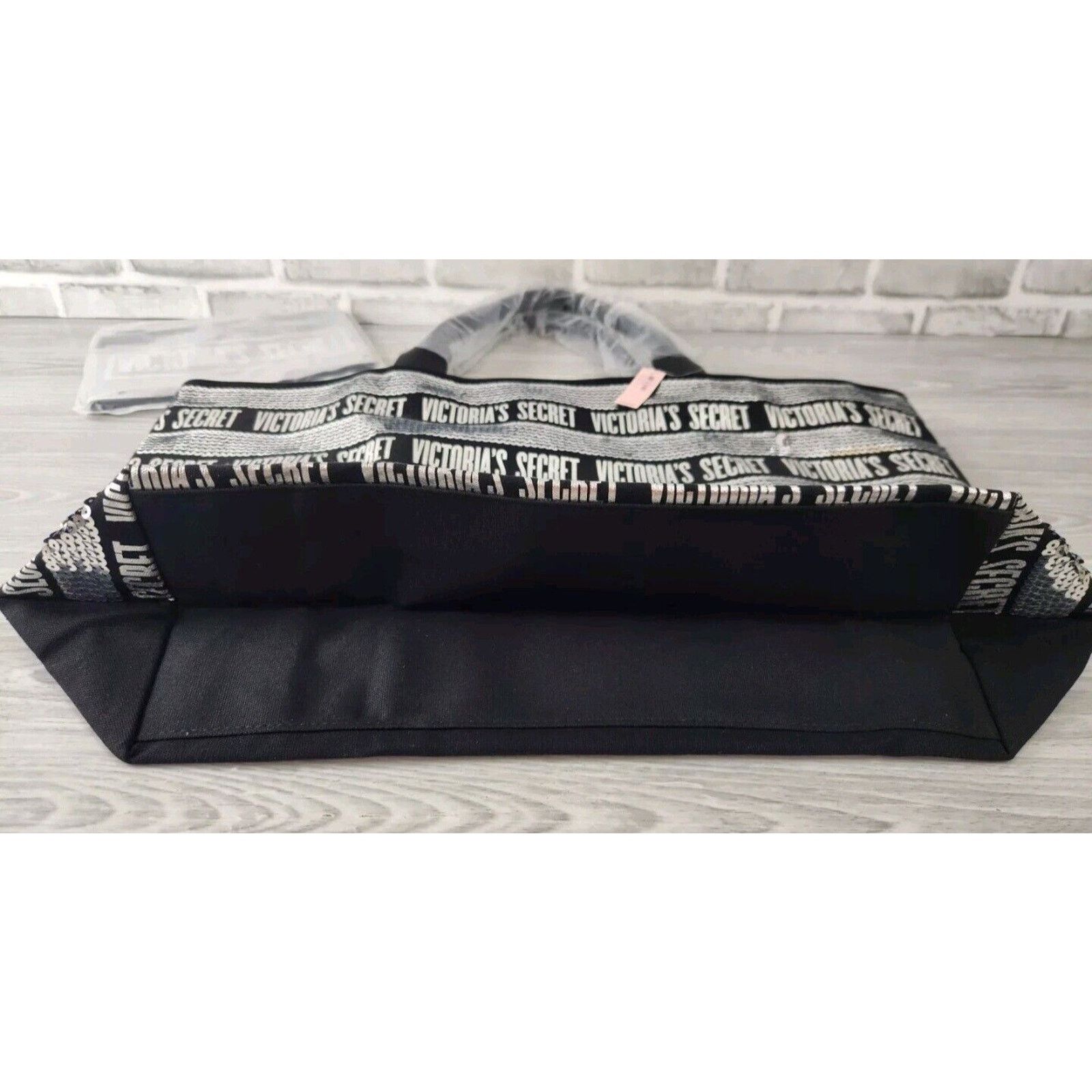 Victoria's Secret Victoria’s Secret Sequin Bling Large Tote Weekender Bag Size ONE SIZE - 10 Thumbnail