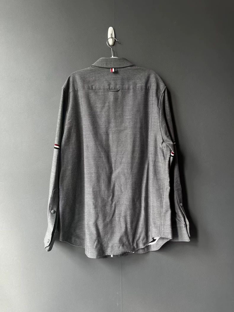 Thom Browne Thom Browne size3 Double-breasted wool shirt jacket Size US L / EU 52-54 / 3 - 2 Thumbnail