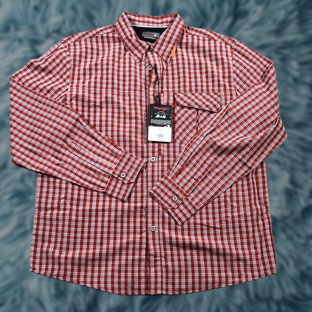 Wrangler Brand New Wrangler Outdoor Series Button-Up Plaid Shirt L Red Mens Long Sleeve Size L Size US L / EU 52-54 / 3 - 1 Thumbnail
