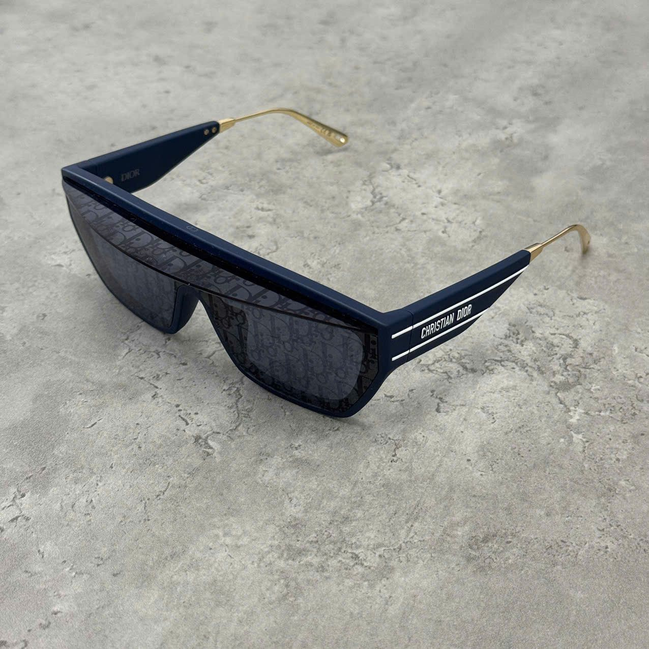 Dior DIOR DiorClub M7U Blue Mask Sunglasses Size ONE SIZE - 1 Thumbnail