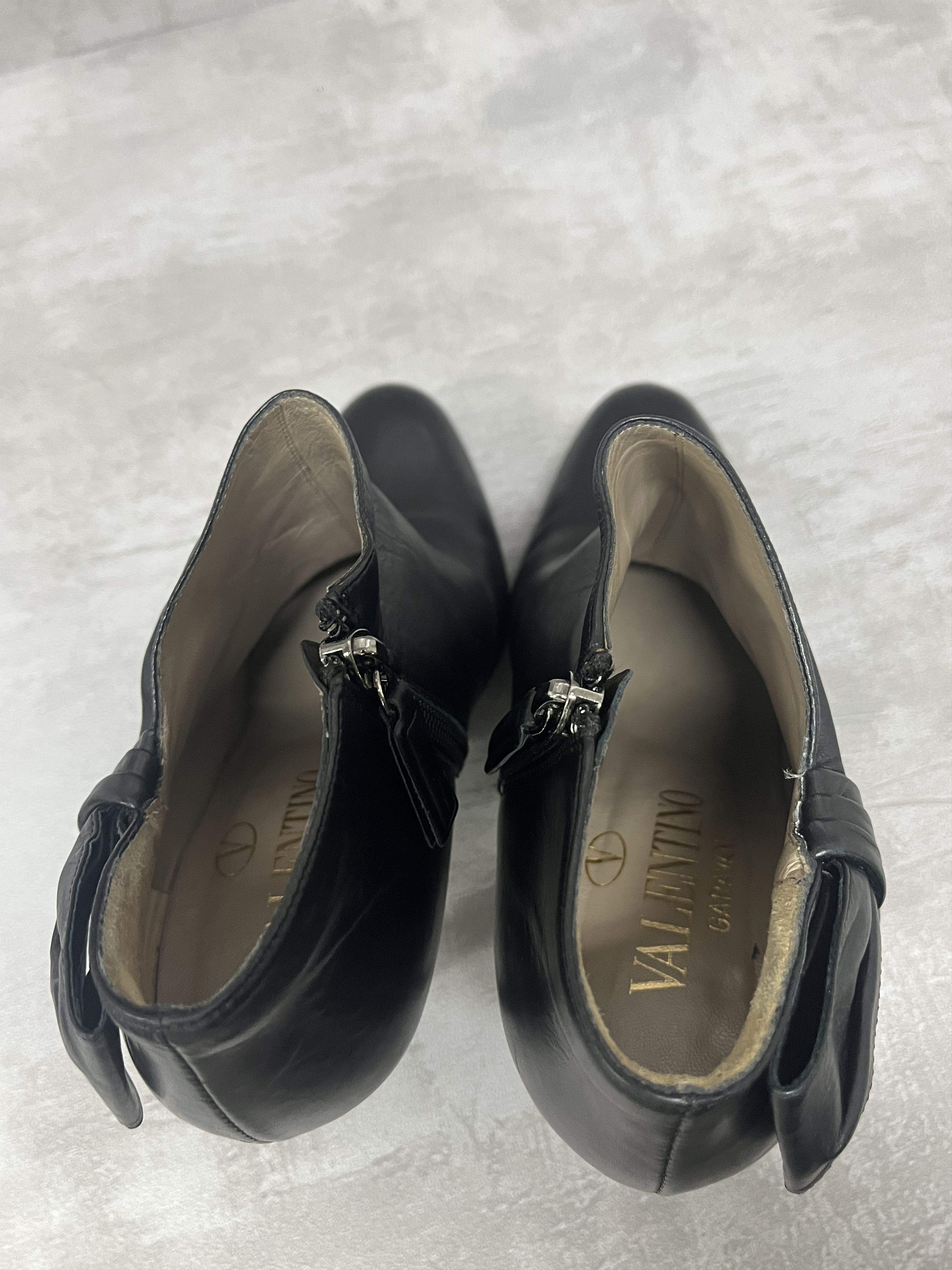 Valentino Valentino Black Ankle Boots With 90mm Heels Size US 5.5 / IT 35.5 - 8 Thumbnail