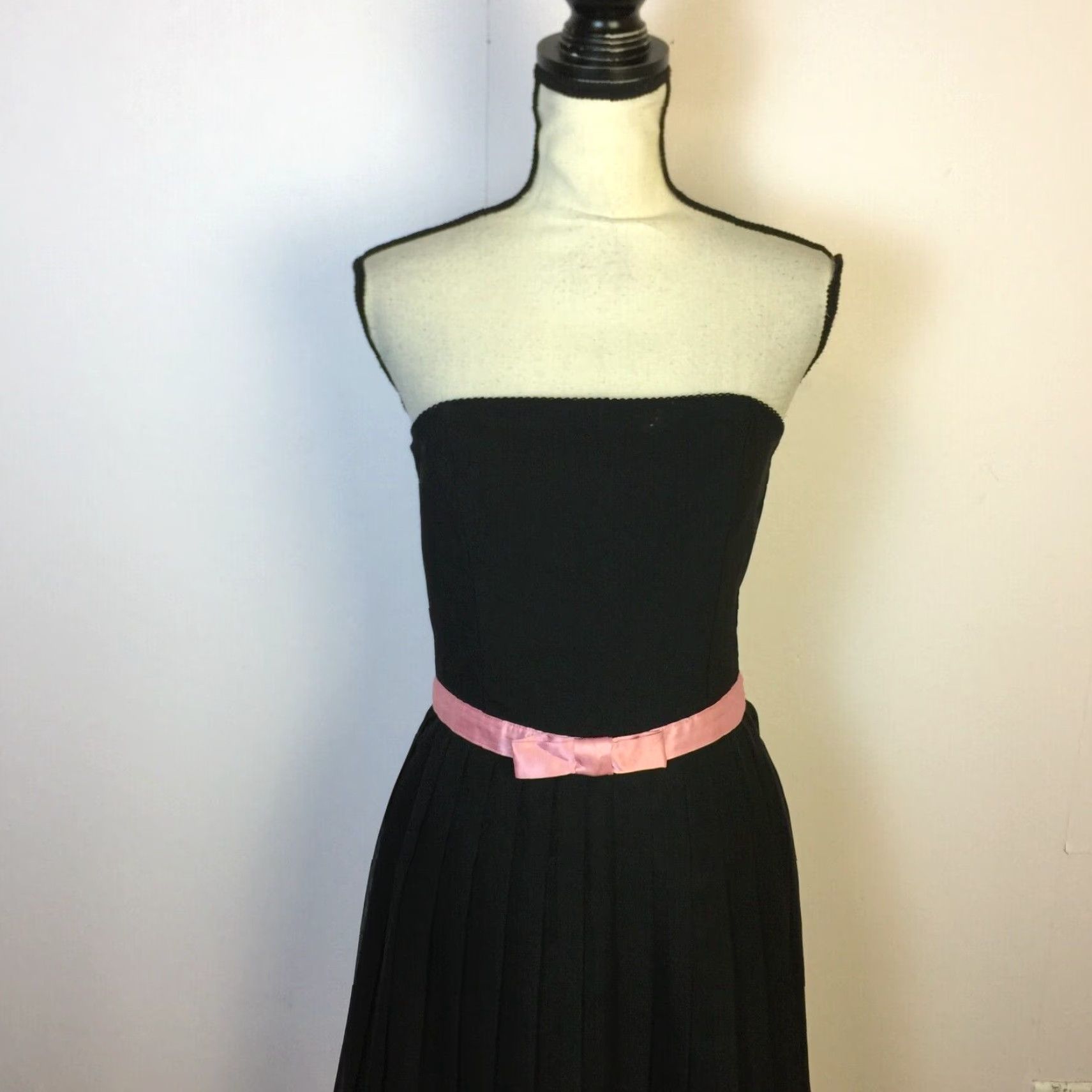 VINTAGE Rampage Strapless Fit & Flare Dress WOMAN Size 9 Black Pink Pleated Y2K 80s 90s Dress