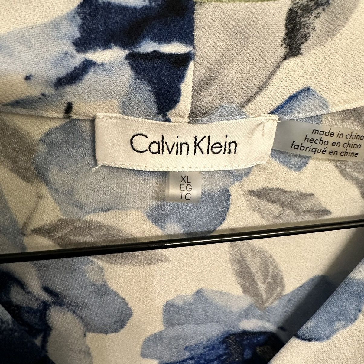 Calvin Klein Calvin Klein Women’s Blue Floral V-neck Shell Size XL / US 12-14 / IT 48-50 - 3 Thumbnail
