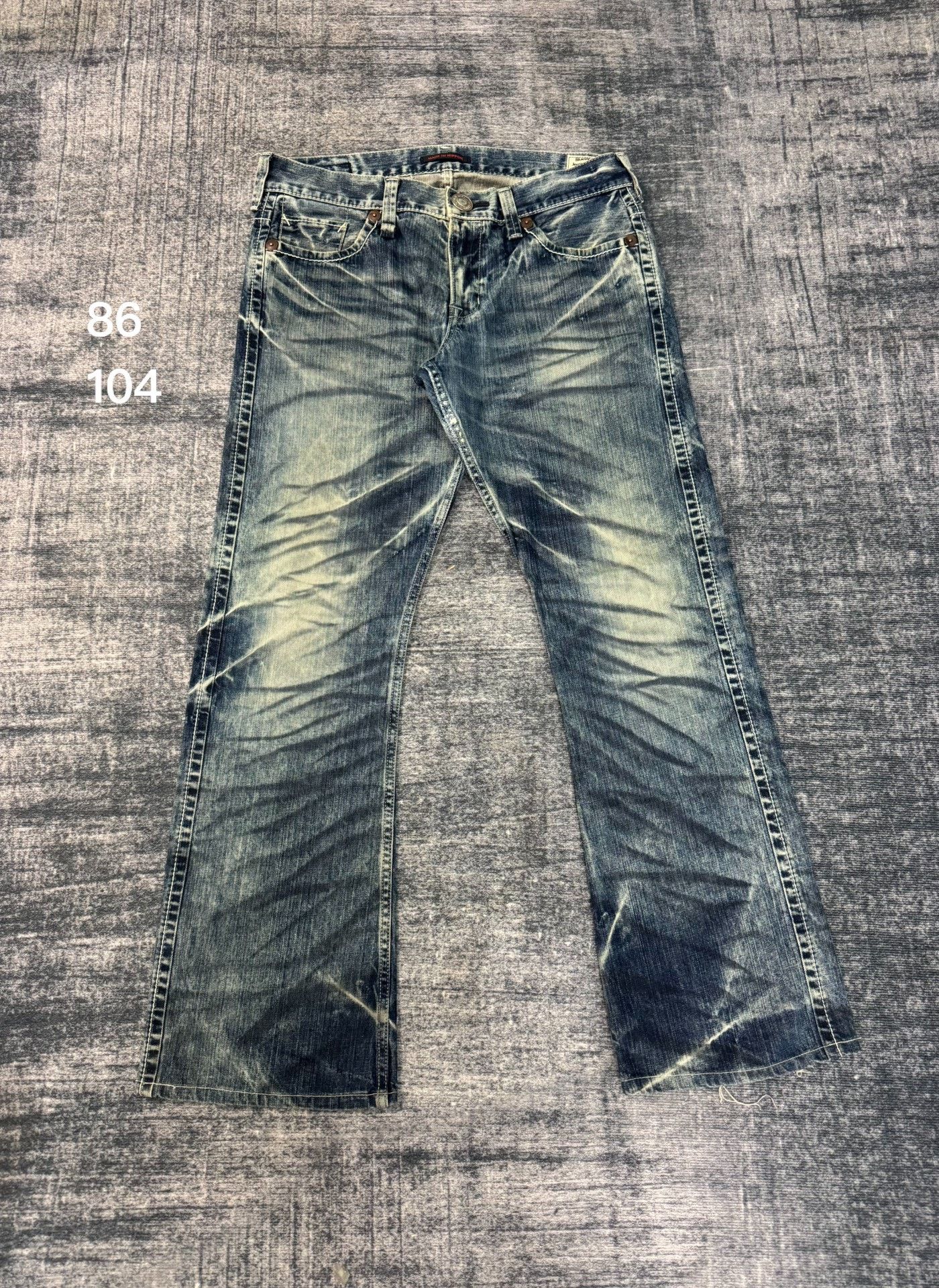 Vintage Vintage Blue Japanese Washed Jeans Size US 34 / EU 50 - 1 Thumbnail