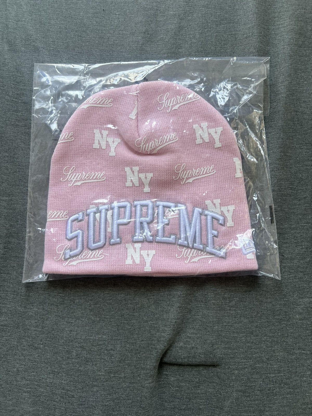 Supreme Supreme New Era Monogram Beanie Pink Size ONE SIZE - 1 Thumbnail