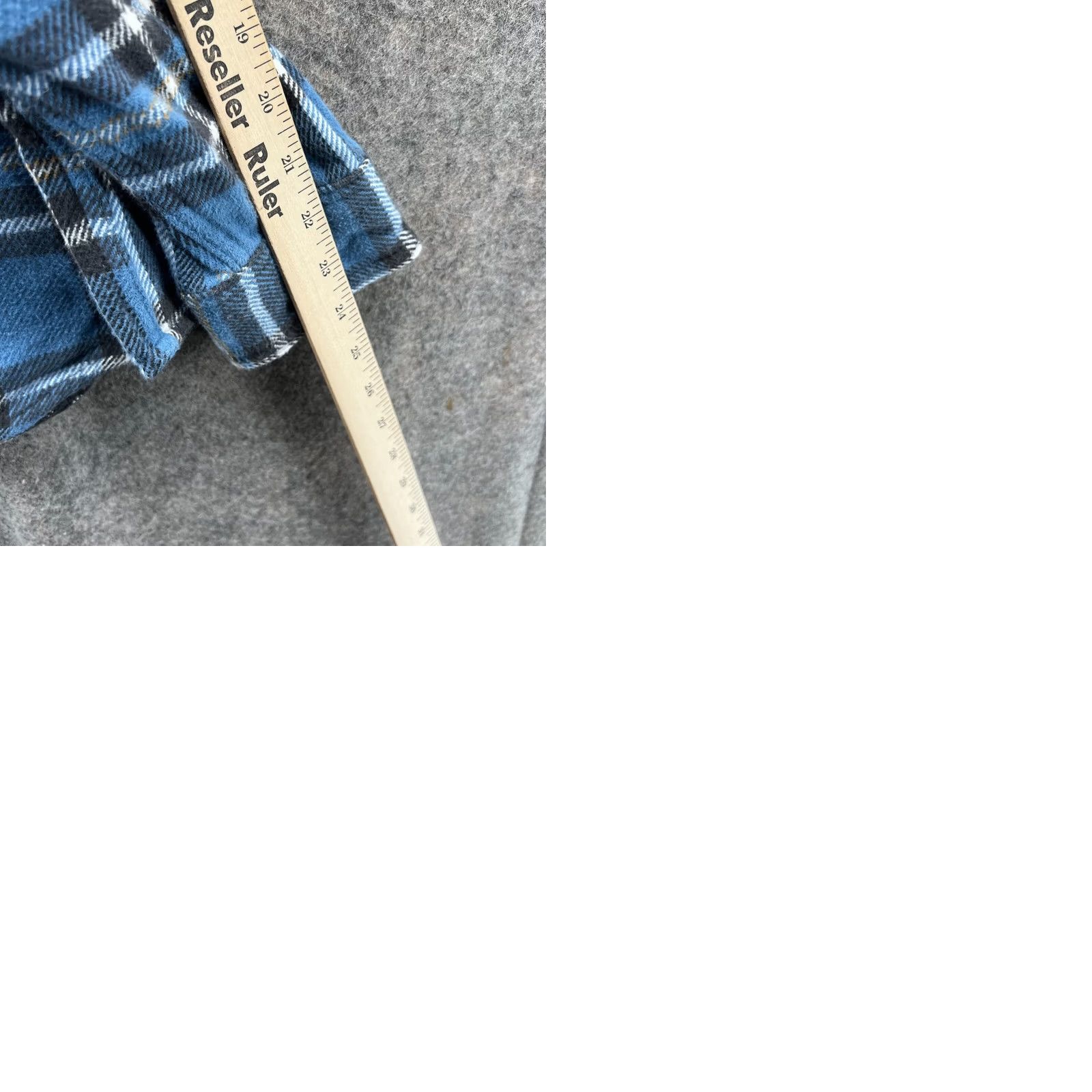 American Eagle Outfitters VINTAGE American Eagle Outfitters Shirt Men L Blue Plaid Flannel Button-Down Short Description not included Size US L / EU 52-54 / 3 - 9 Thumbnail